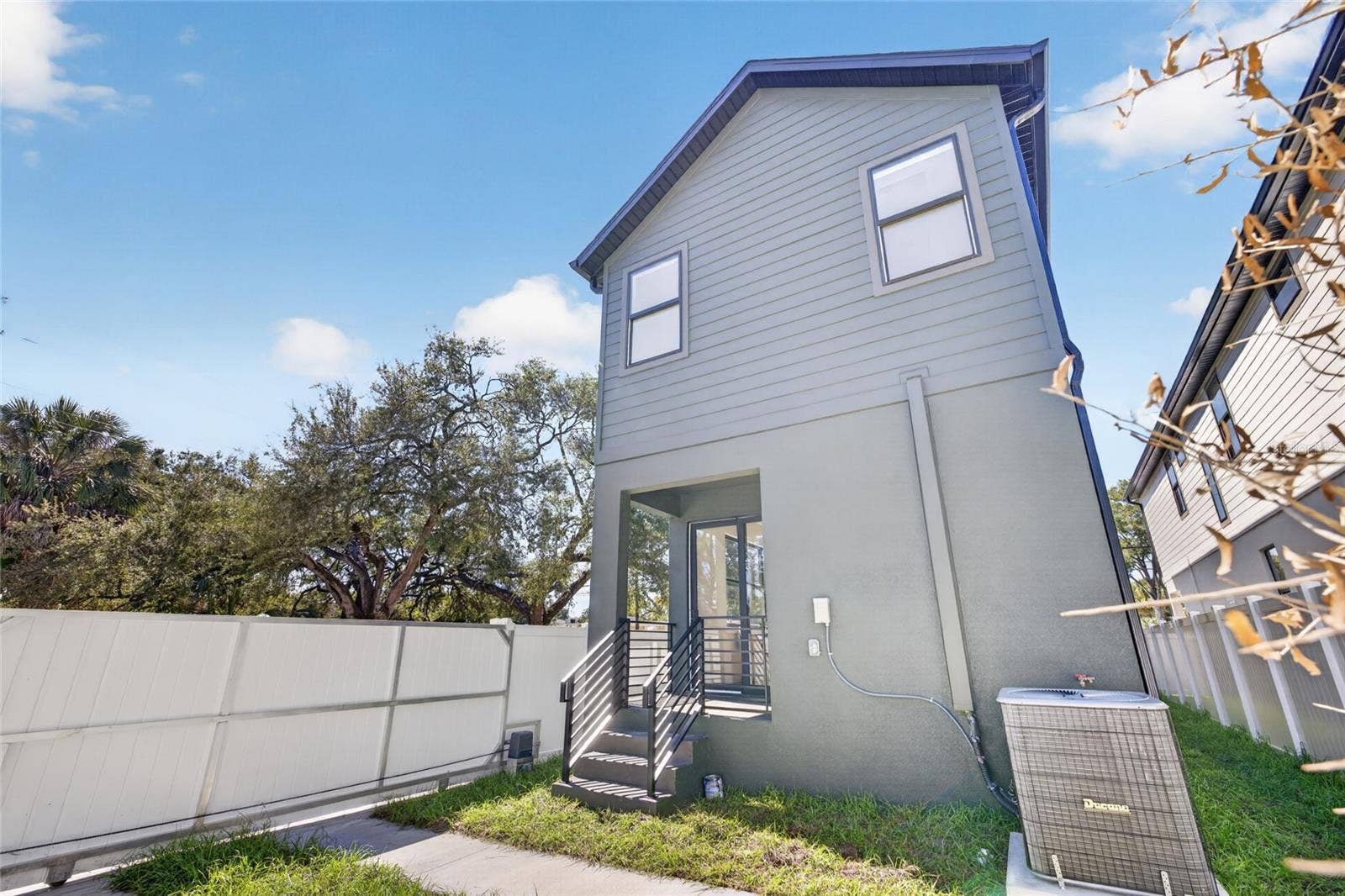 2601 N ALBANY AVENUE, Tampa, FL 33607 Backyard