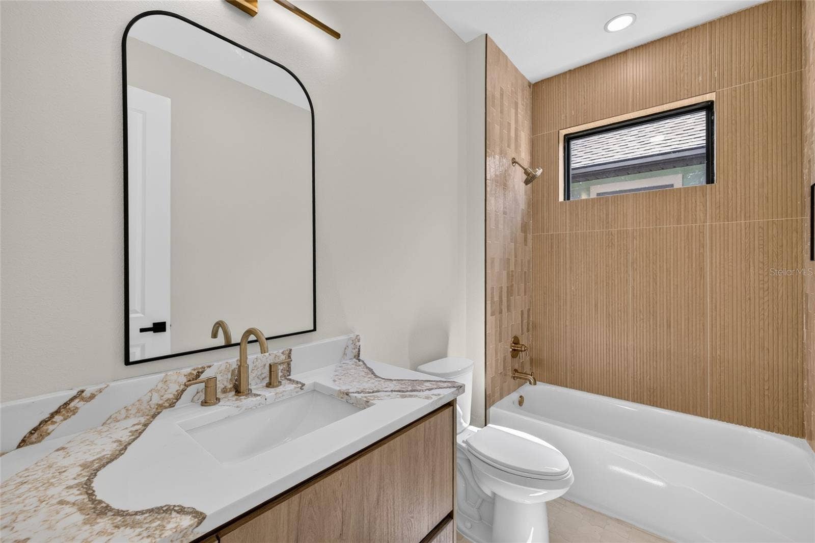 2601 N 1/2 ALBANY AVENUE, Tampa, FL 33607 Guest Bathroom