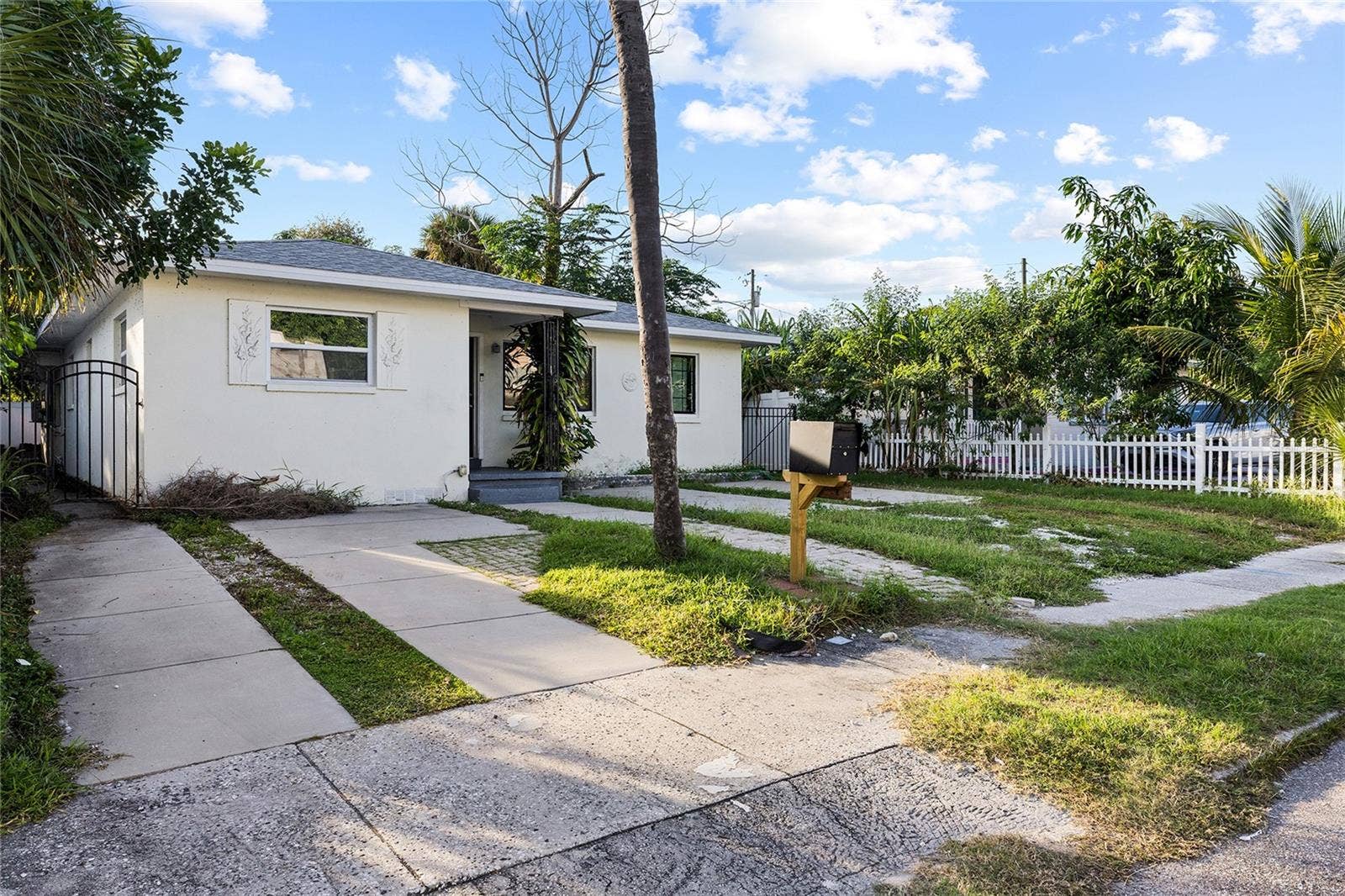 2227 19TH STREET S, St Petersburg, FL 33712