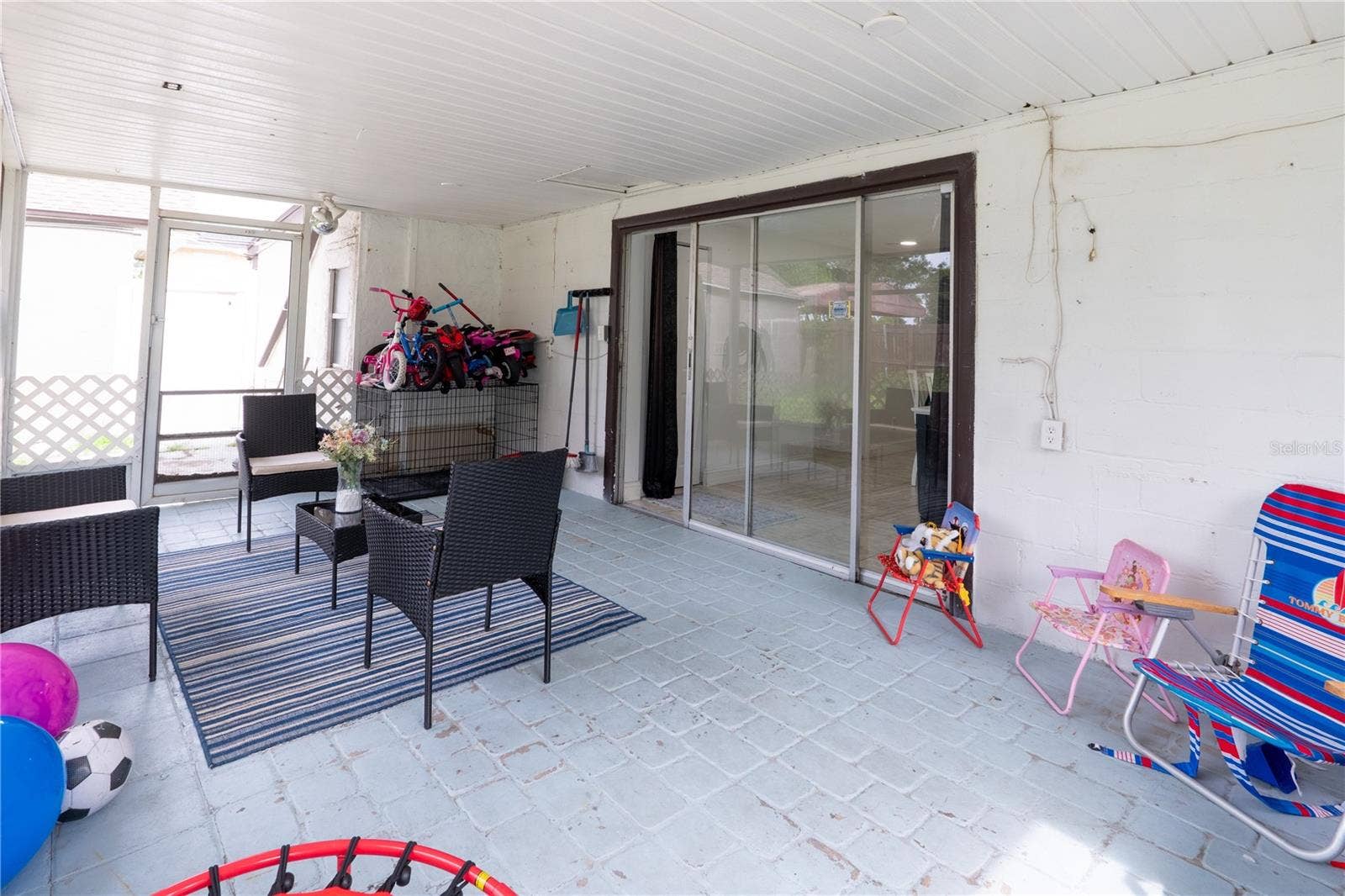 8819 W BROAD STREET, Tampa, FL 33615