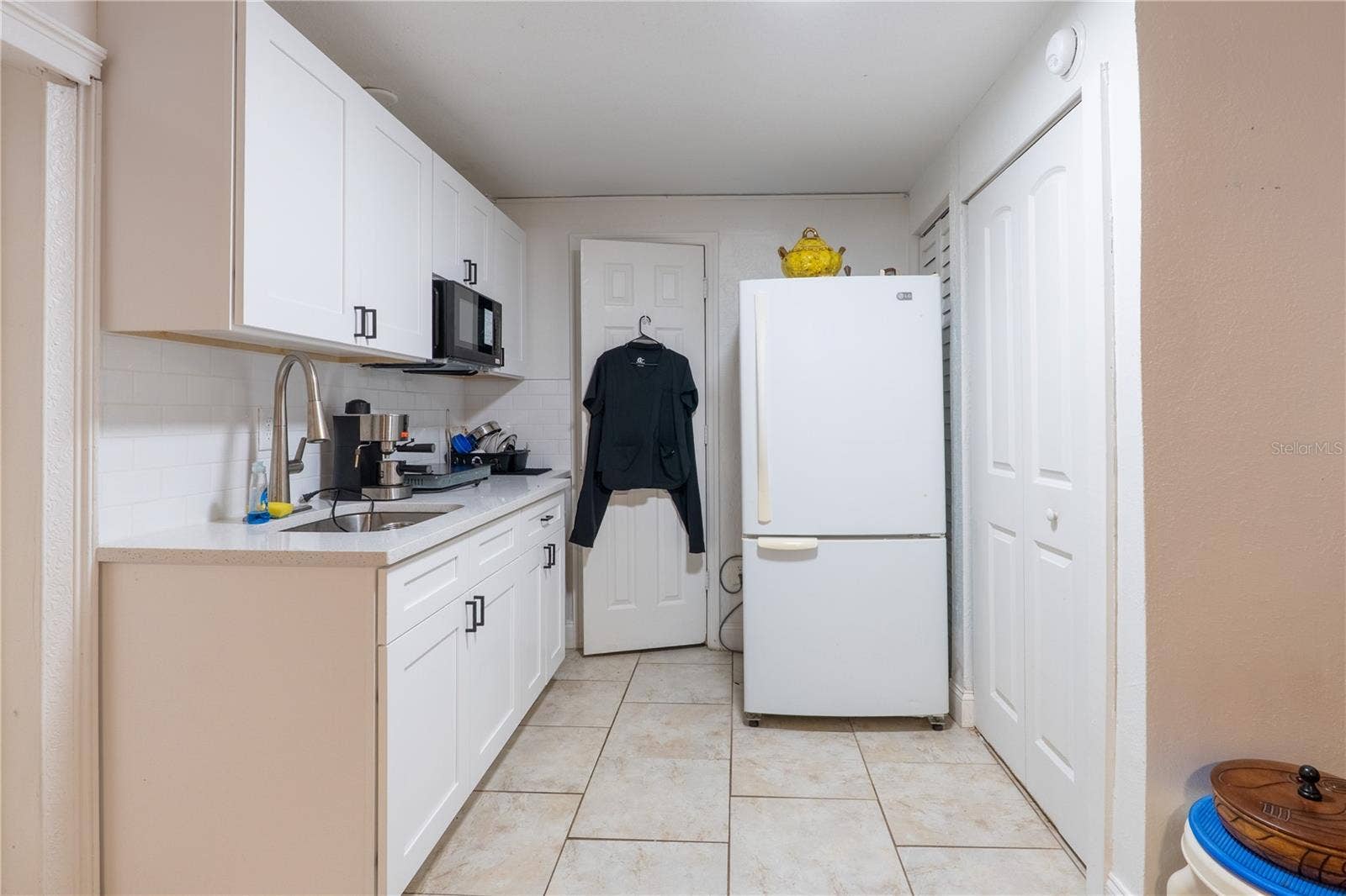 8819 W BROAD STREET, Tampa, FL 33615