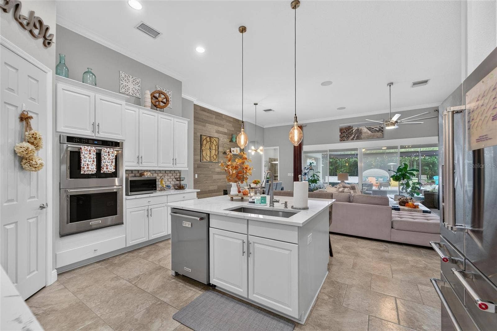 7007 COVINGTON STONE AVENUE, Apollo Beach, FL 33572 7007 COVINGTON STONE AVENUE, Apollo Beach, FL 33572