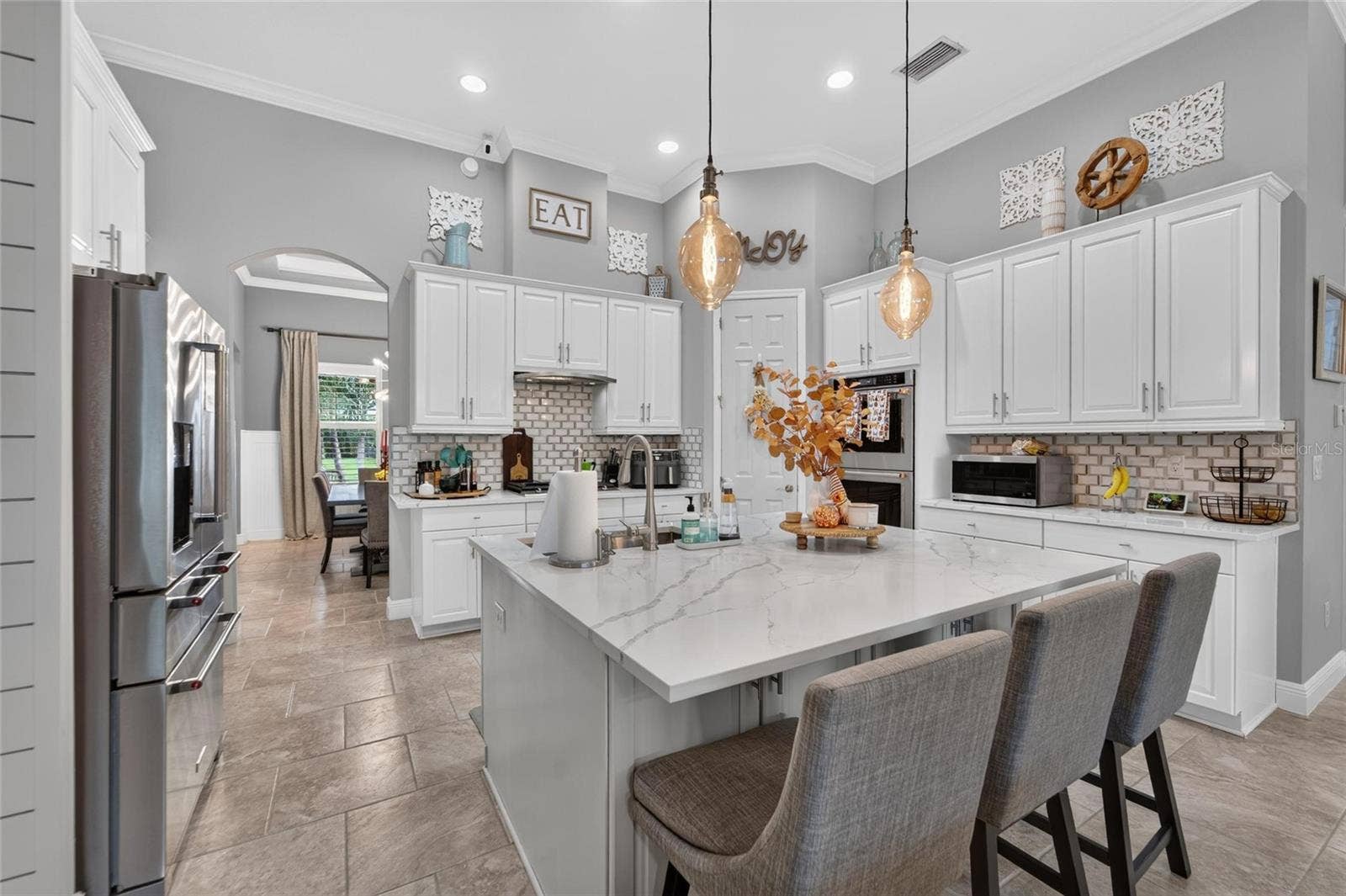 7007 COVINGTON STONE AVENUE, Apollo Beach, FL 33572 7007 COVINGTON STONE AVENUE, Apollo Beach, FL 33572