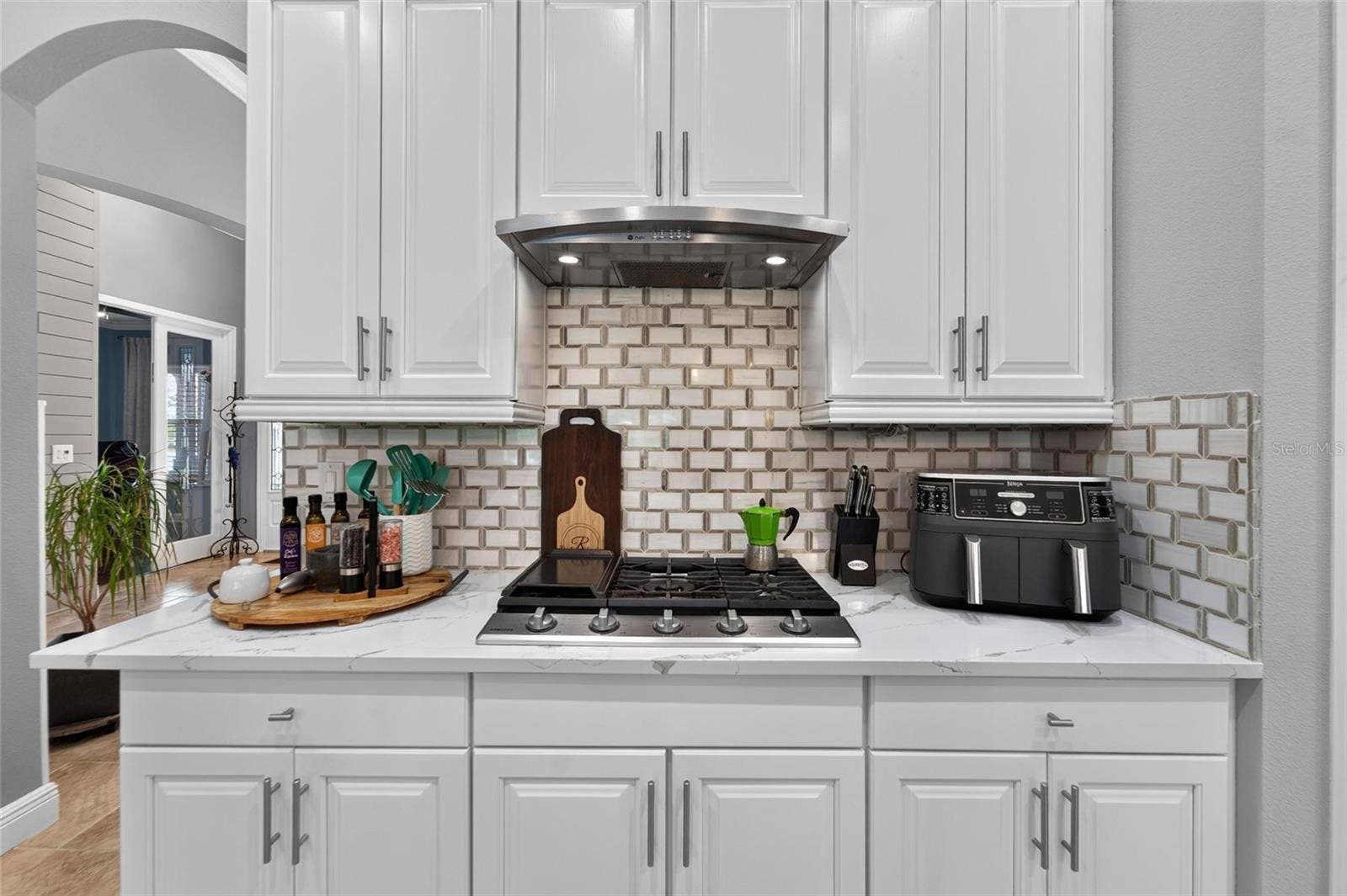 7007 COVINGTON STONE AVENUE, Apollo Beach, FL 33572 7007 COVINGTON STONE AVENUE, Apollo Beach, FL 33572
