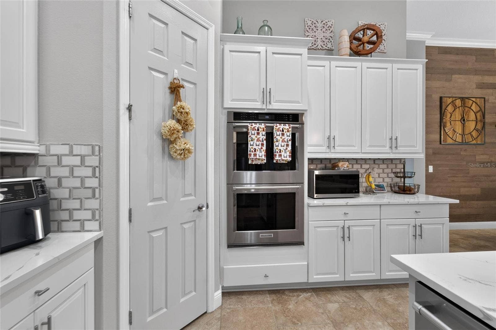 7007 COVINGTON STONE AVENUE, Apollo Beach, FL 33572 7007 COVINGTON STONE AVENUE, Apollo Beach, FL 33572