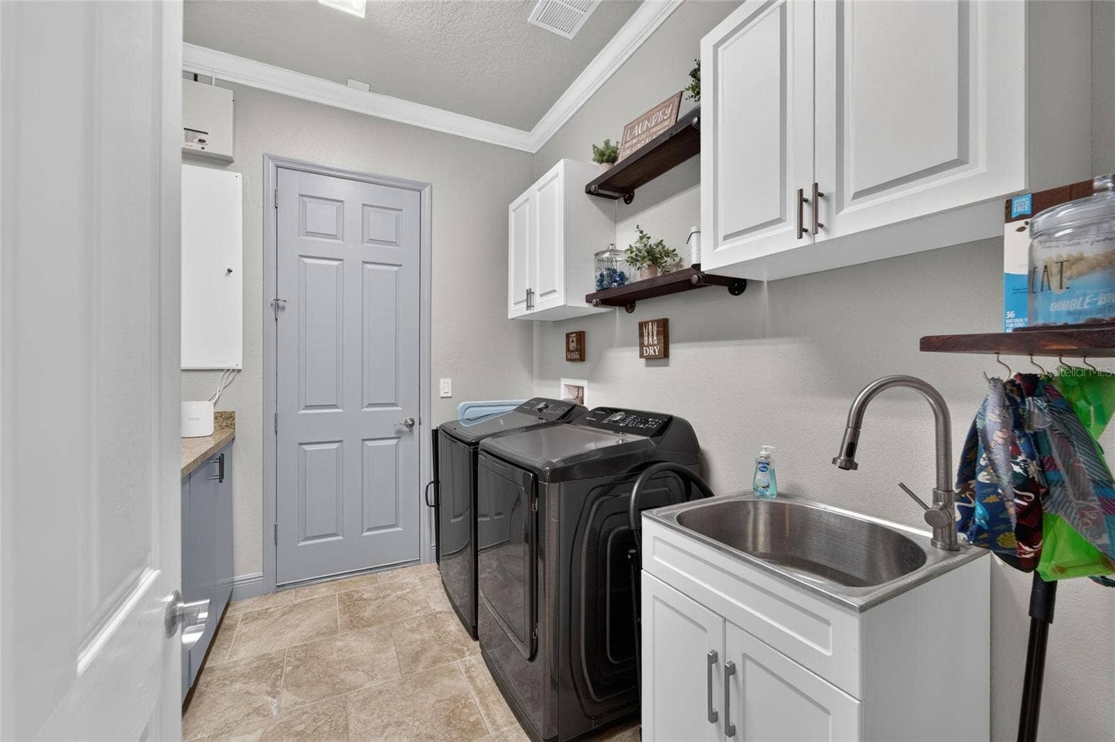 7007 COVINGTON STONE AVENUE, Apollo Beach, FL 33572 7007 COVINGTON STONE AVENUE, Apollo Beach, FL 33572