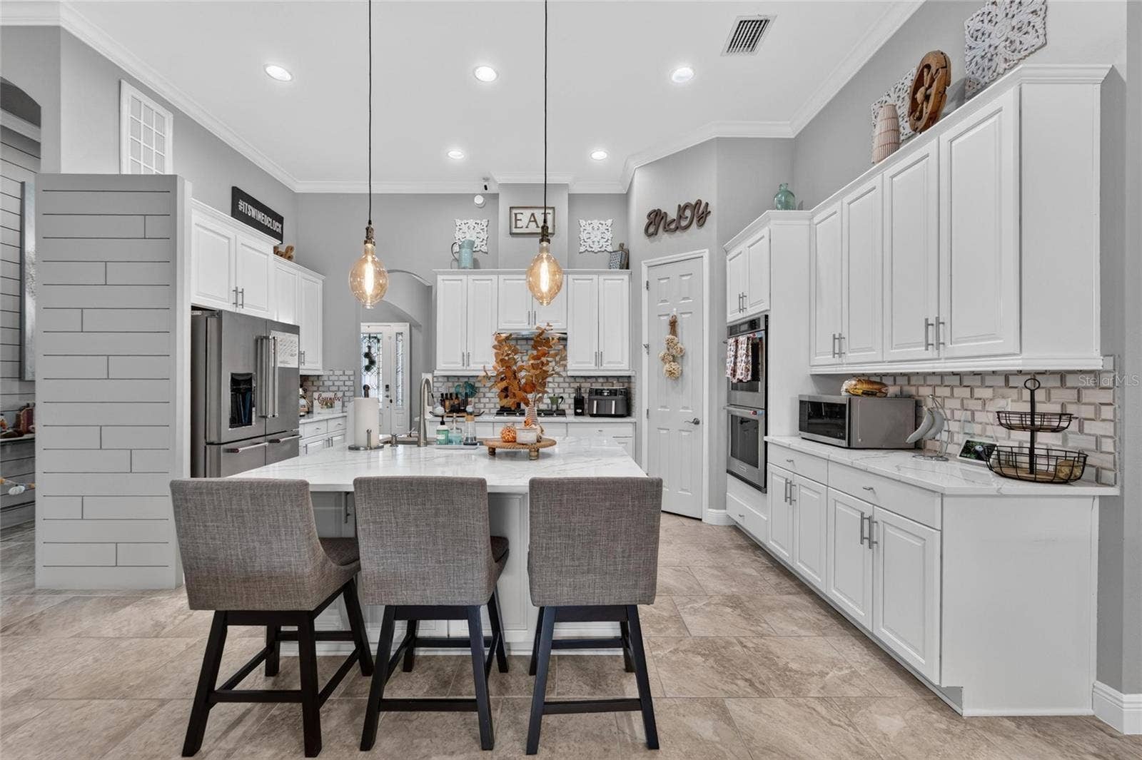 7007 COVINGTON STONE AVENUE, Apollo Beach, FL 33572 7007 COVINGTON STONE AVENUE, Apollo Beach, FL 33572