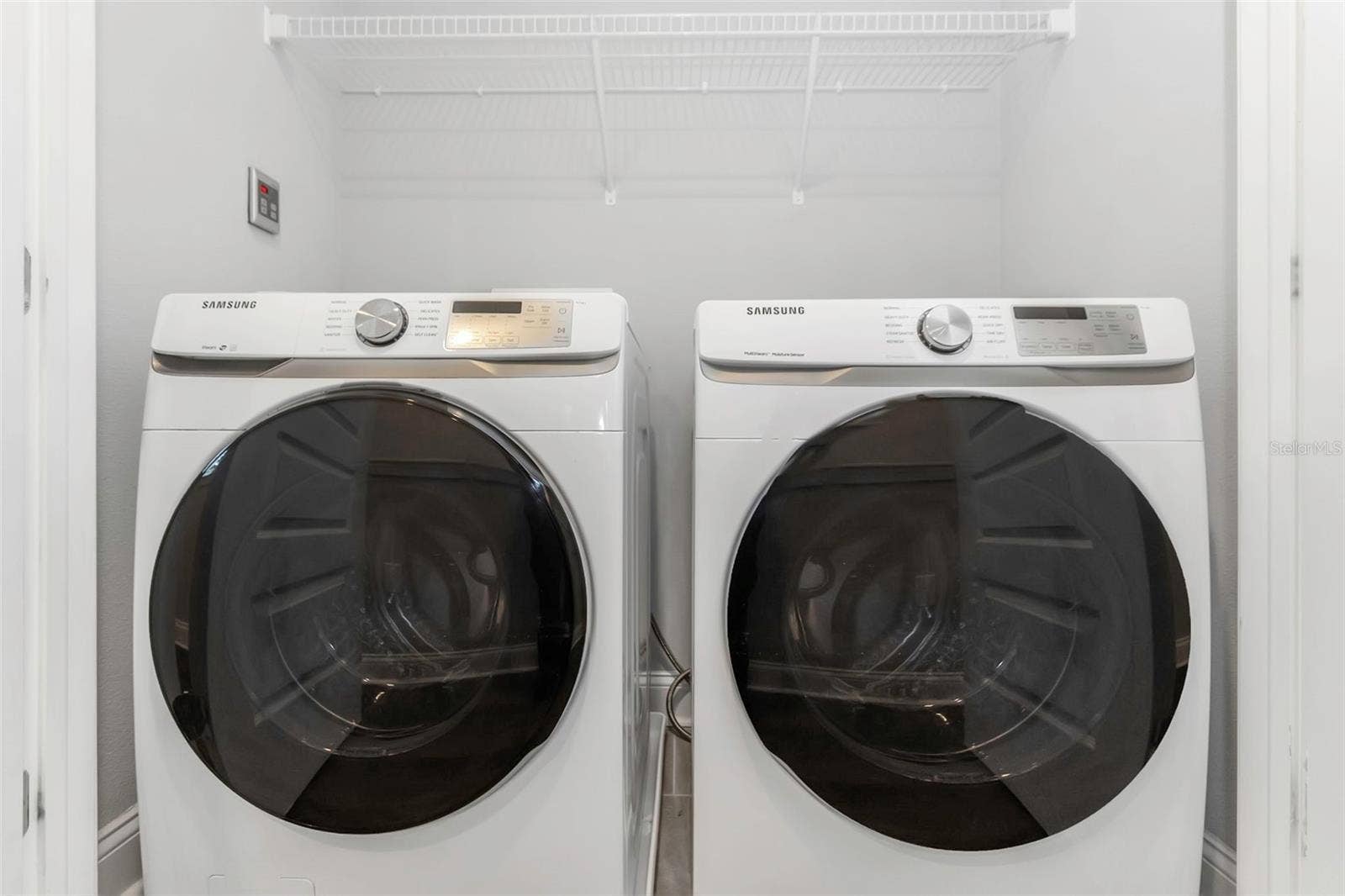 305 S ALBANY AVENUE, #3, Tampa, FL 33606 Full Size Washer & Dryer