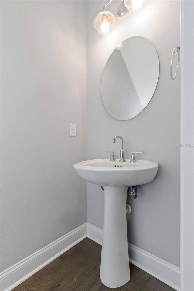 305 S ALBANY AVENUE, #3, Tampa, FL 33606 Half Bath Located On The 1st Floor