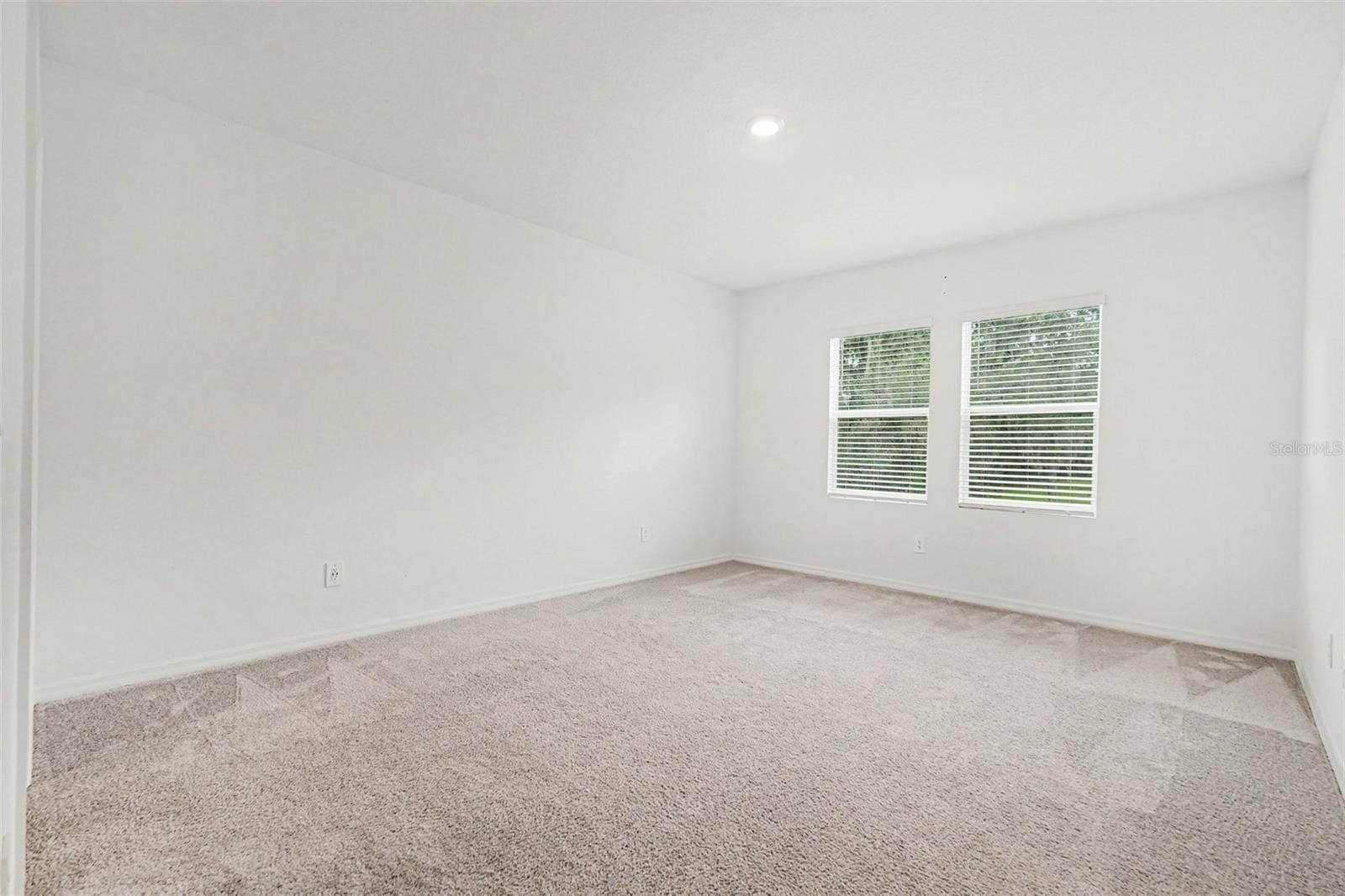 3332 LAPIS LAKE DRIVE, Zephyrhills, FL 33541
