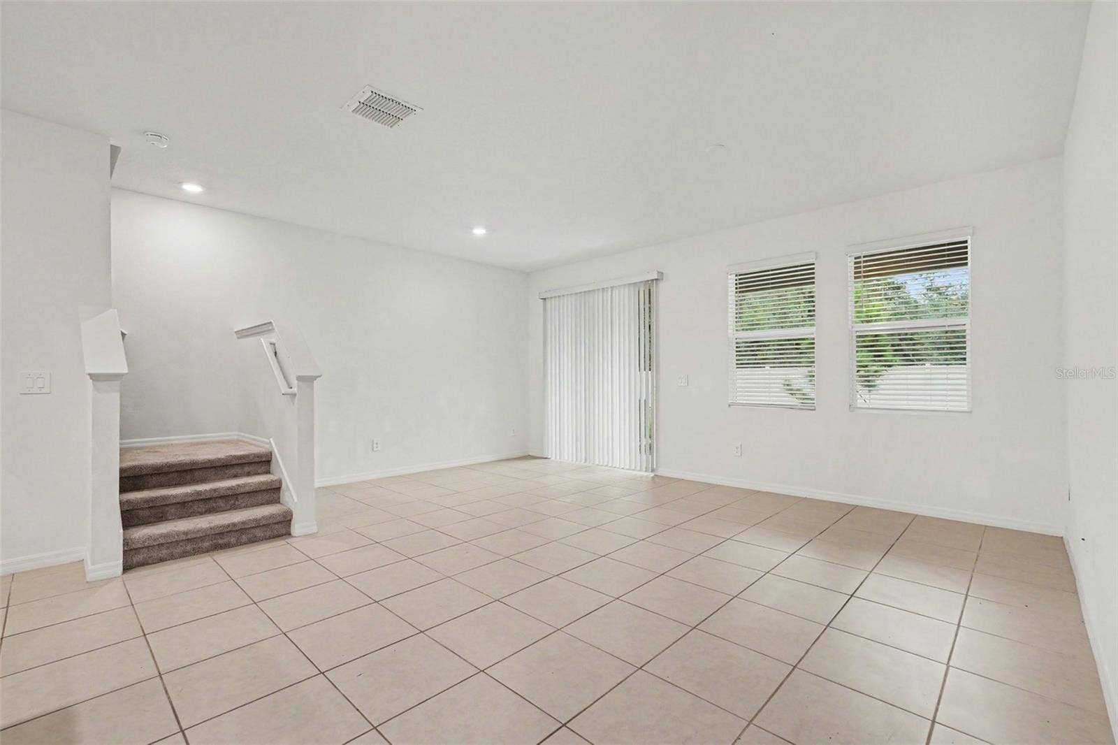 3332 LAPIS LAKE DRIVE, Zephyrhills, FL 33541