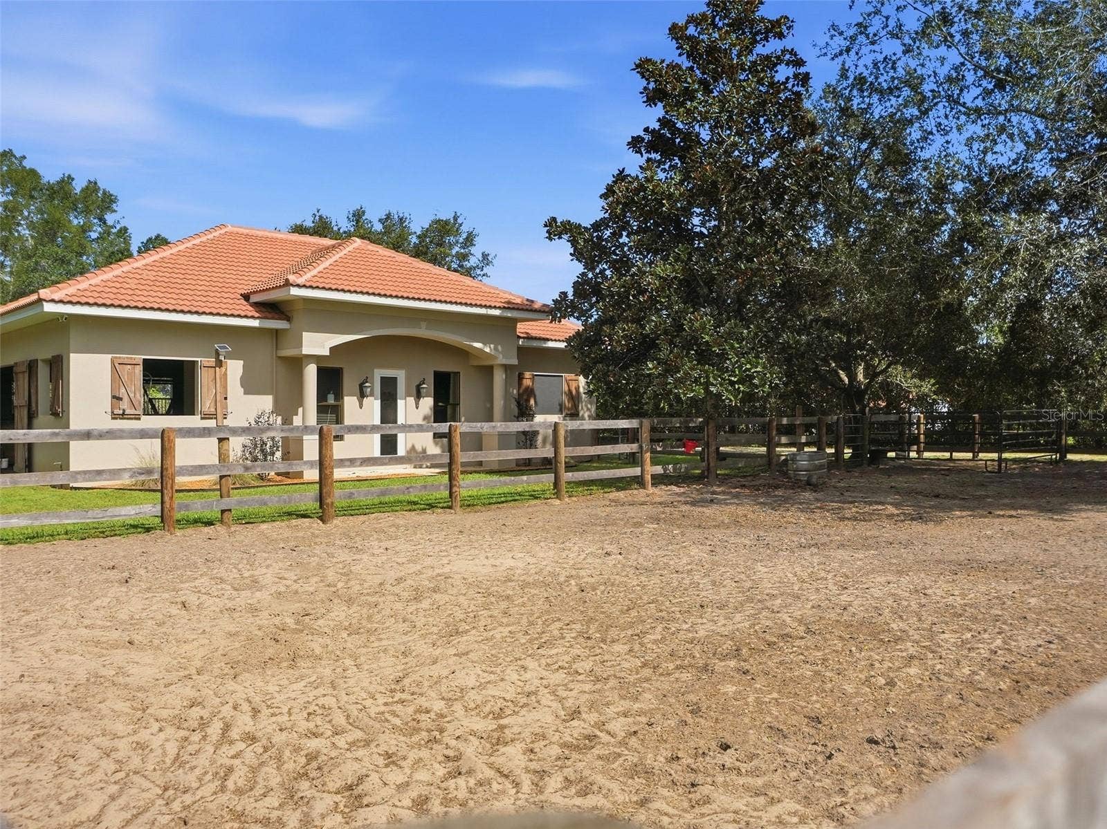 1450 VIRGINIA LEE CIRCLE, Brooksville, FL 34602 Horse Barn