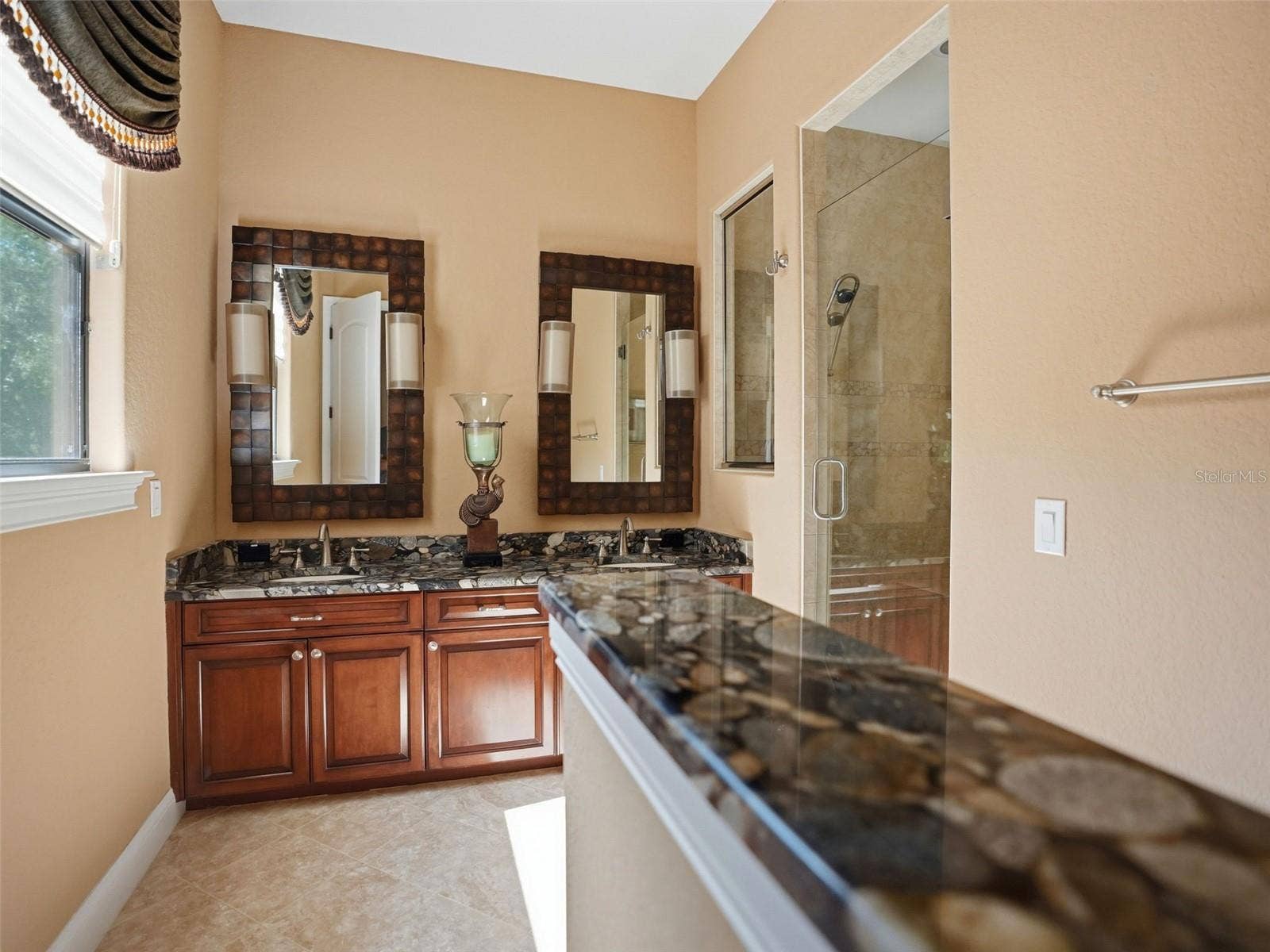 1450 VIRGINIA LEE CIRCLE, Brooksville, FL 34602 Upstairs Ensuite Bathroom