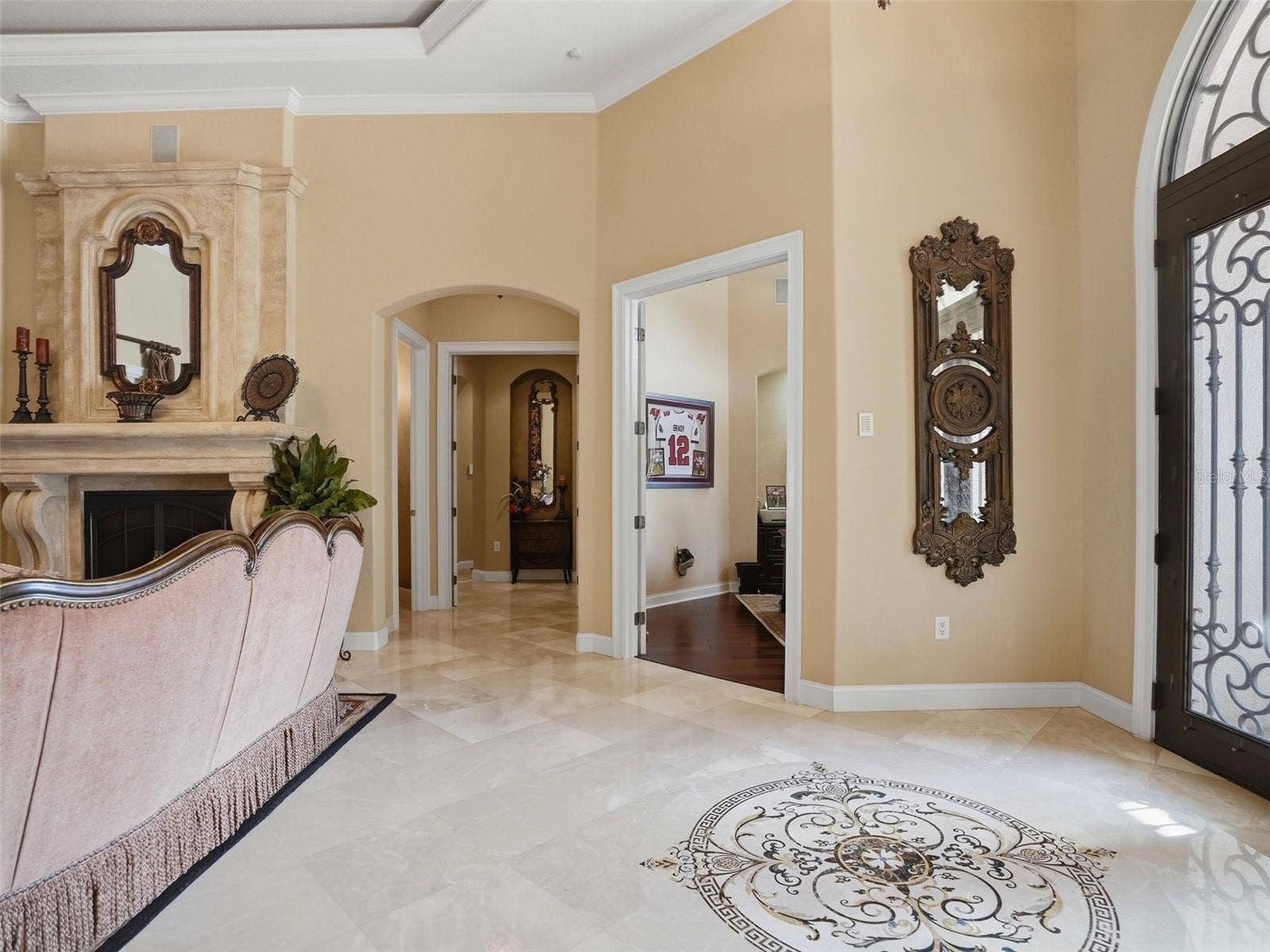 1450 VIRGINIA LEE CIRCLE, Brooksville, FL 34602 Grand Entry