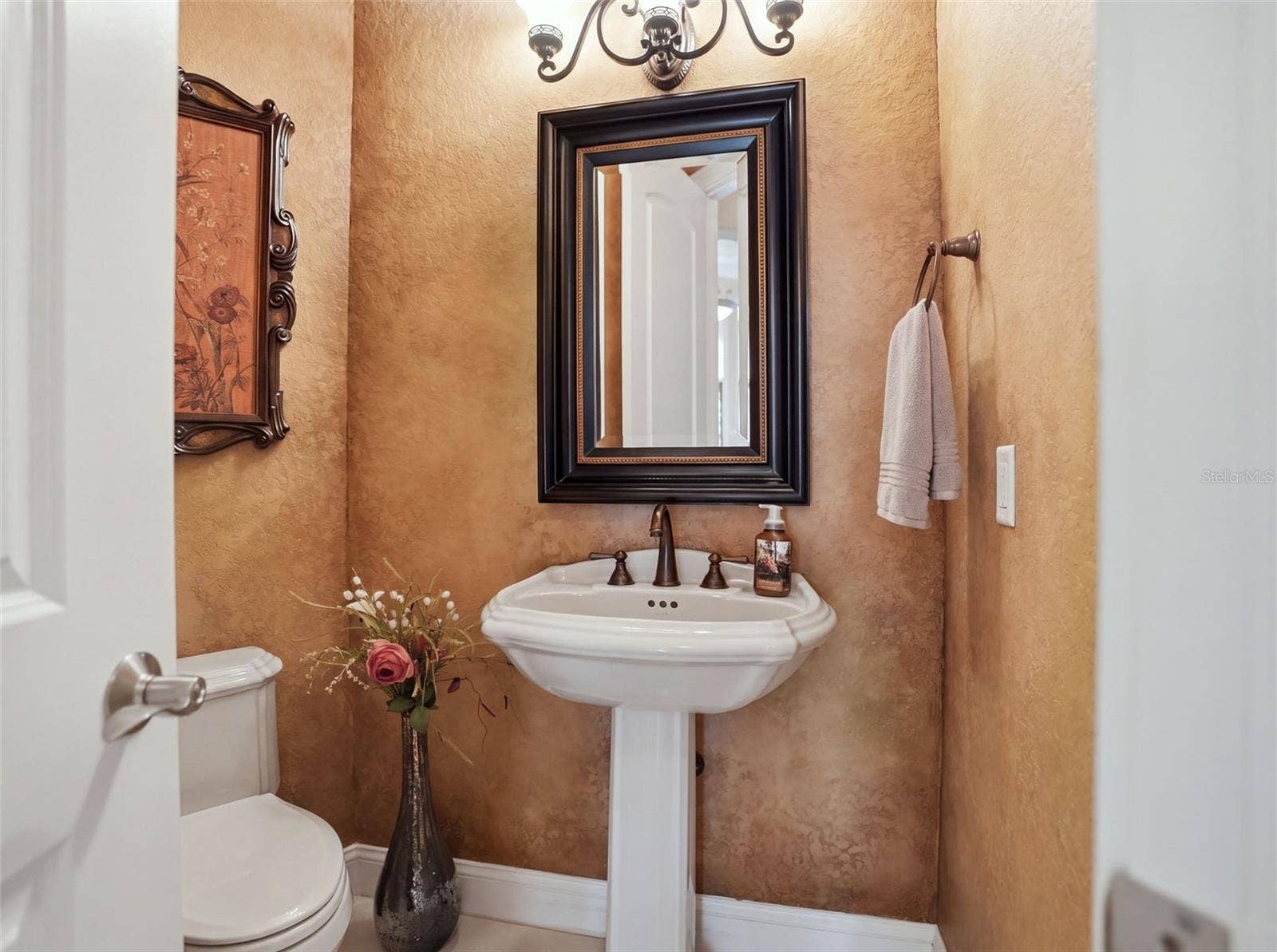 1450 VIRGINIA LEE CIRCLE, Brooksville, FL 34602 Half Bathroom Near Entry of Home