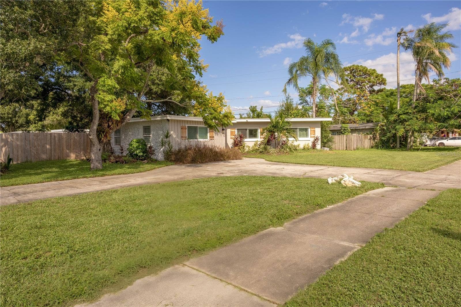 8485 PELICAN LANE, Seminole, FL 33777 8485 PELICAN LANE, Seminole, FL 33777