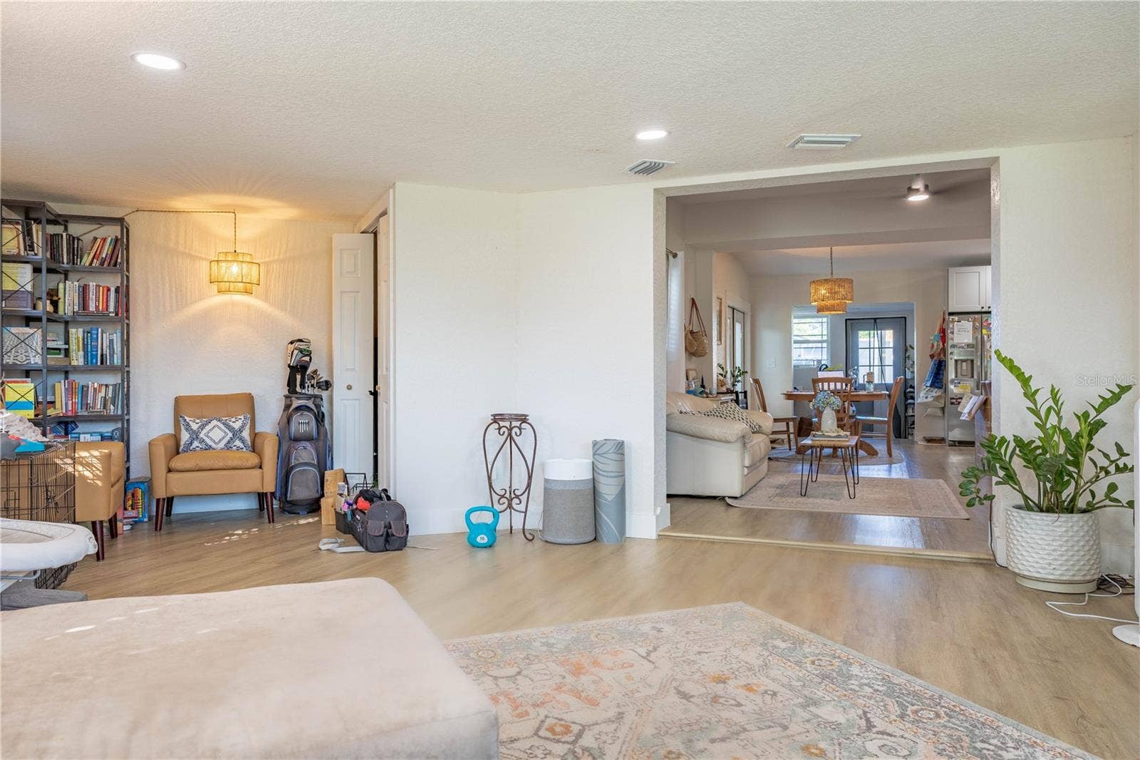 8485 PELICAN LANE, Seminole, FL 33777 8485 PELICAN LANE, Seminole, FL 33777