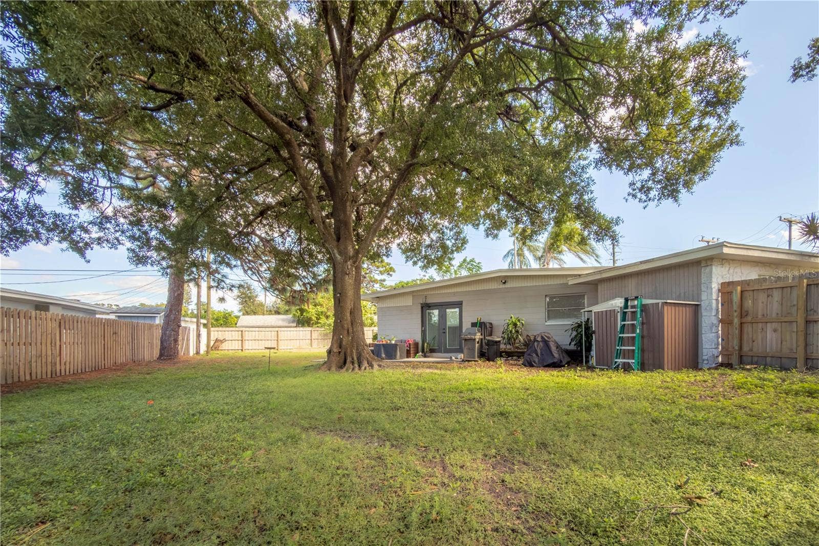 8485 PELICAN LANE, Seminole, FL 33777 8485 PELICAN LANE, Seminole, FL 33777
