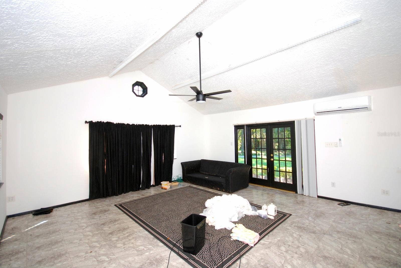 13022 E WHEELER ROAD, Dover, FL 33527 LIVING ROOM