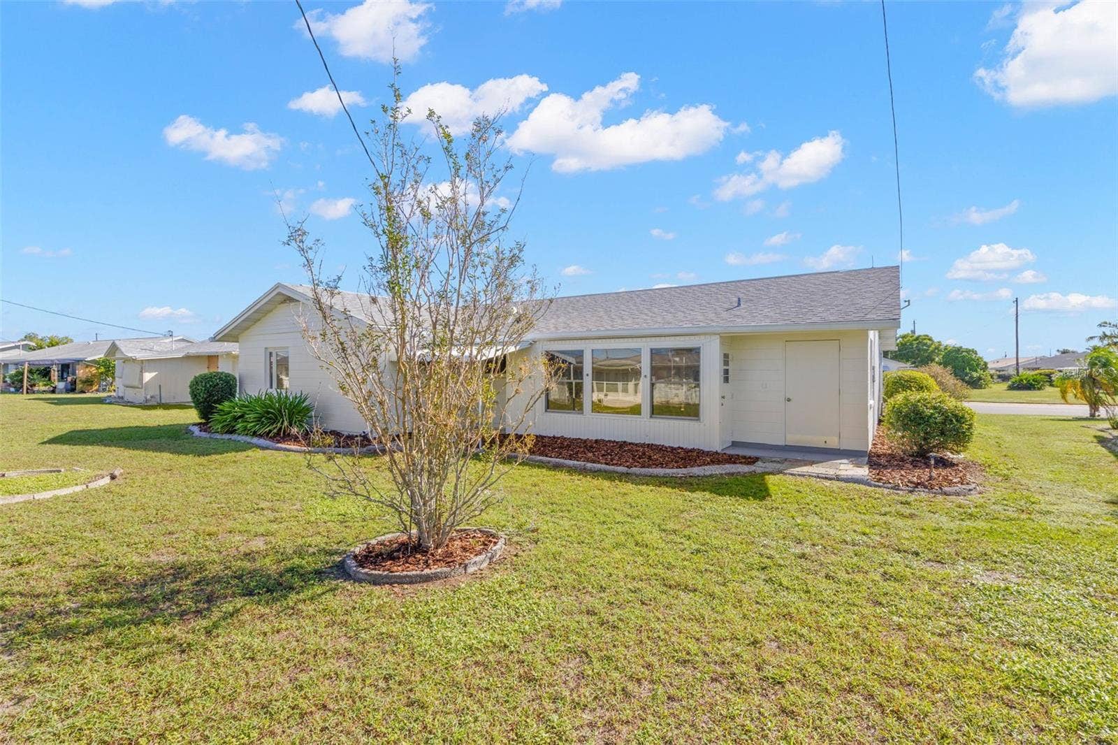 1220 VALLEY FORGE BOULEVARD, Sun City Center, FL 33573 1220 VALLEY FORGE BOULEVARD, Sun City Center, FL 33573