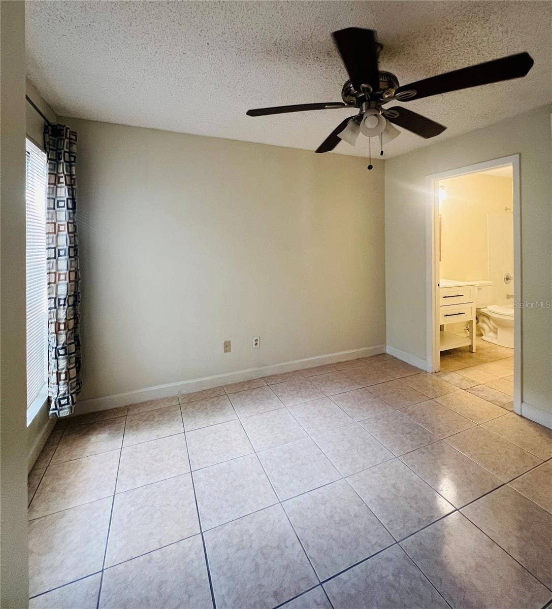 8609 MALLARD RESERVE DRIVE, #102, Tampa, FL 33614 8609 MALLARD RESERVE DRIVE, #102, Tampa, FL 33614
