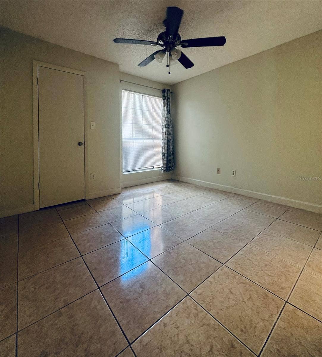 8609 MALLARD RESERVE DRIVE, #102, Tampa, FL 33614 8609 MALLARD RESERVE DRIVE, #102, Tampa, FL 33614