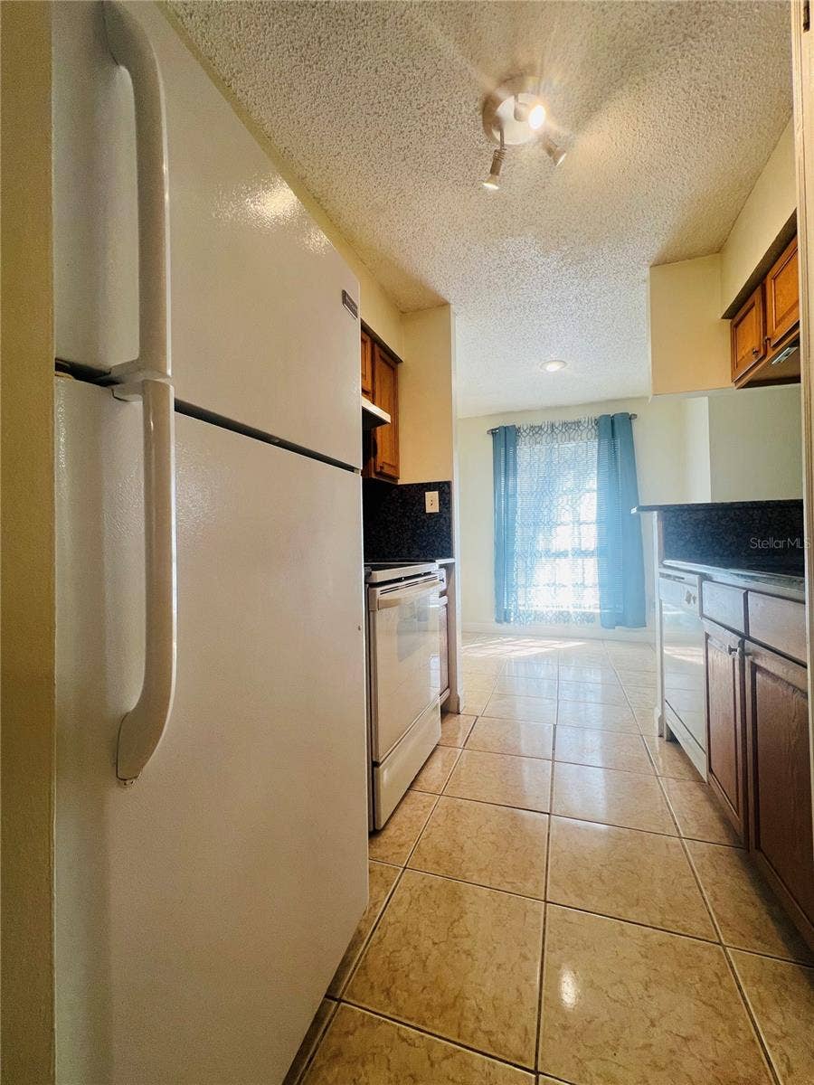 8609 MALLARD RESERVE DRIVE, #102, Tampa, FL 33614 8609 MALLARD RESERVE DRIVE, #102, Tampa, FL 33614