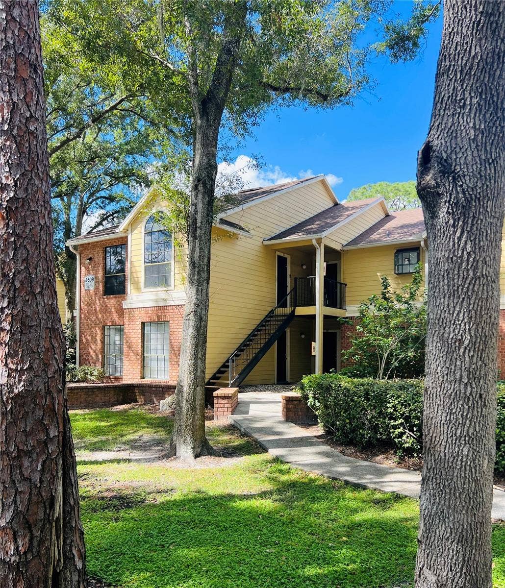 8609 MALLARD RESERVE DRIVE, #102, Tampa, FL 33614 8609 MALLARD RESERVE DRIVE, #102, Tampa, FL 33614