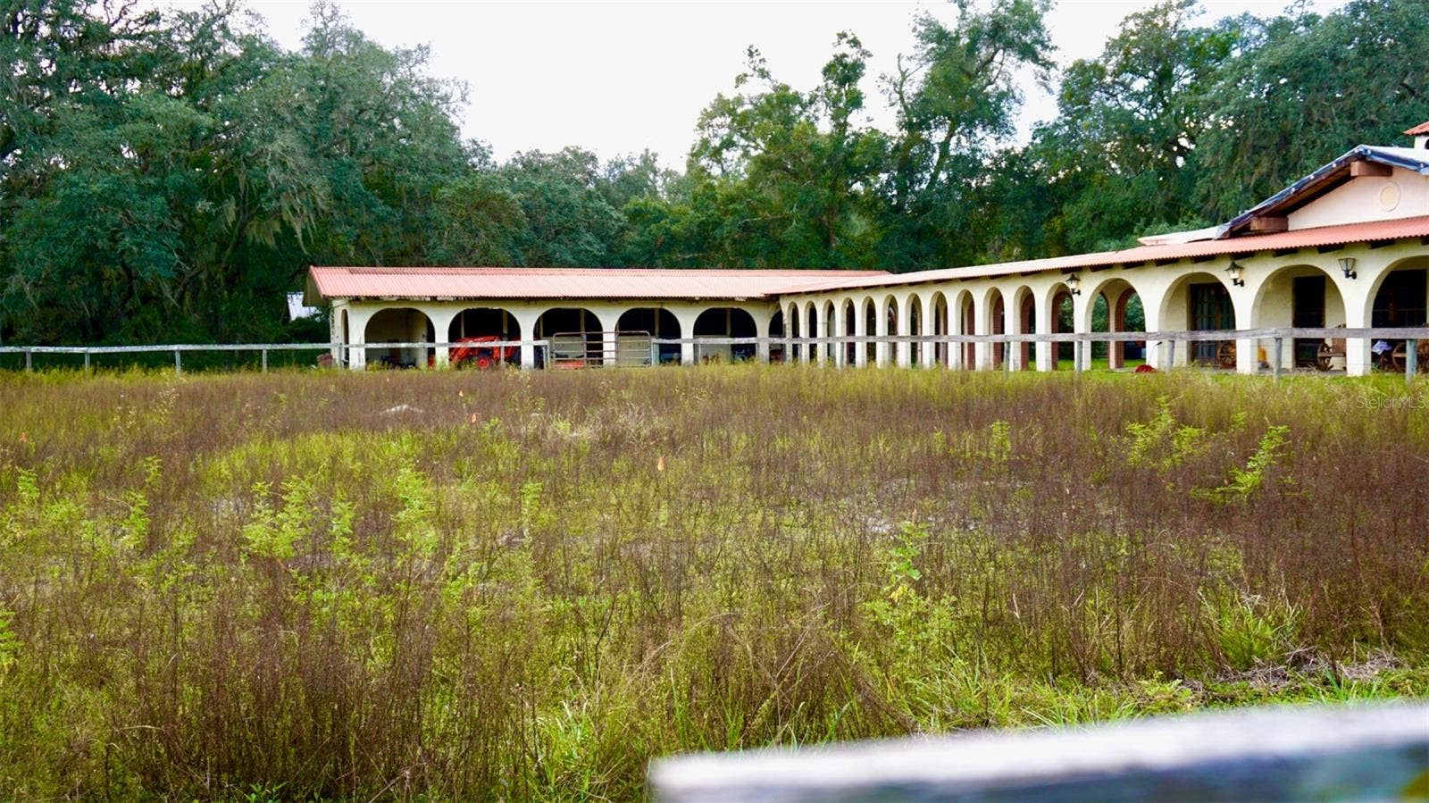 36178 GRESHAM ROAD, Webster, FL 33597 Riding Arena in the middle