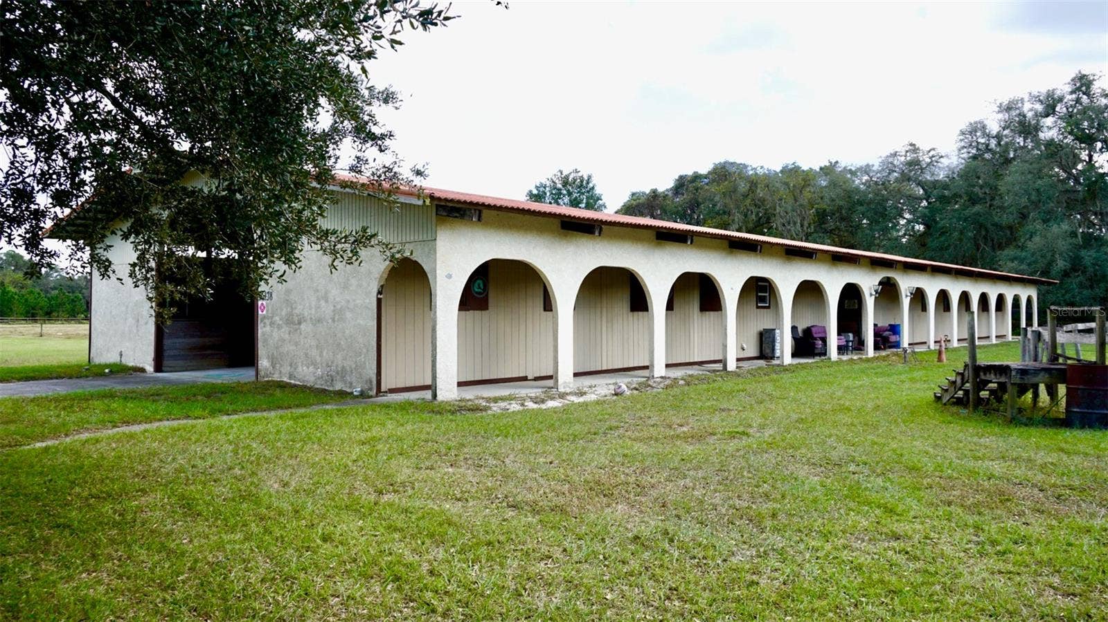 36178 GRESHAM ROAD, Webster, FL 33597 Pathway along ride side