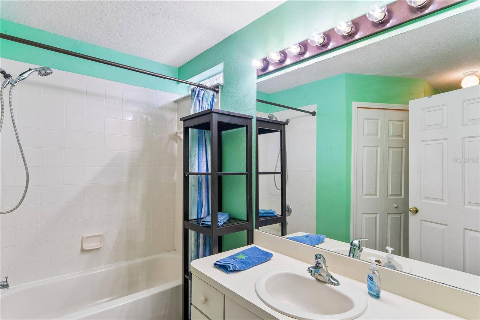 7451 OXFORD GARDEN CIRCLE, Apollo Beach, FL 33572 7451 OXFORD GARDEN CIRCLE, Apollo Beach, FL 33572