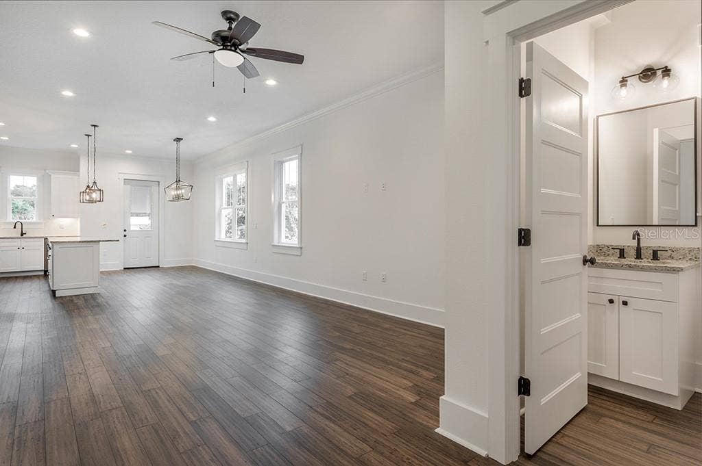 904 E OSBORNE AVENUE, #1, Tampa, FL 33603