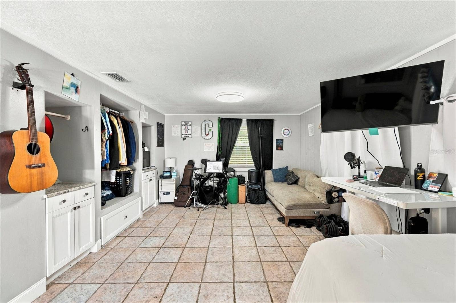 5105 W COUNTRY CLUB DRIVE, Sarasota, FL 34243 5105 W COUNTRY CLUB DRIVE, Sarasota, FL 34243