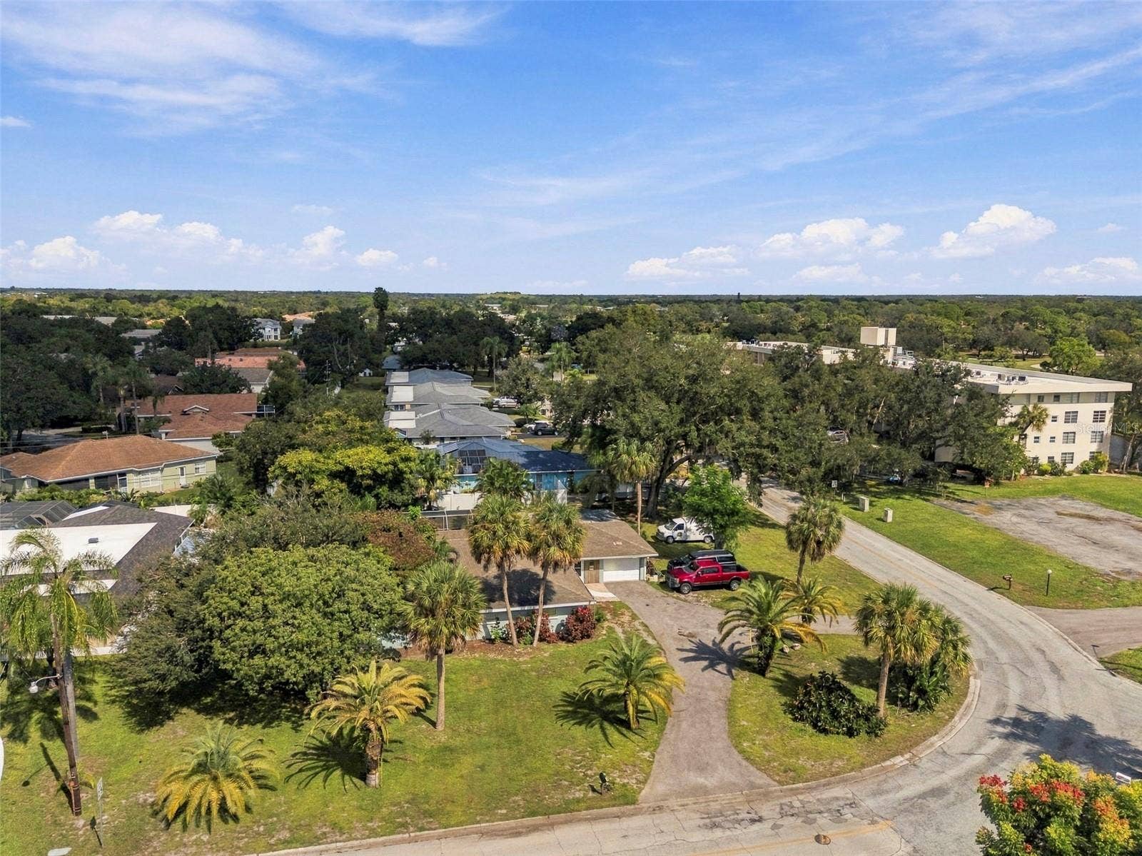 5105 W COUNTRY CLUB DRIVE, Sarasota, FL 34243 5105 W COUNTRY CLUB DRIVE, Sarasota, FL 34243