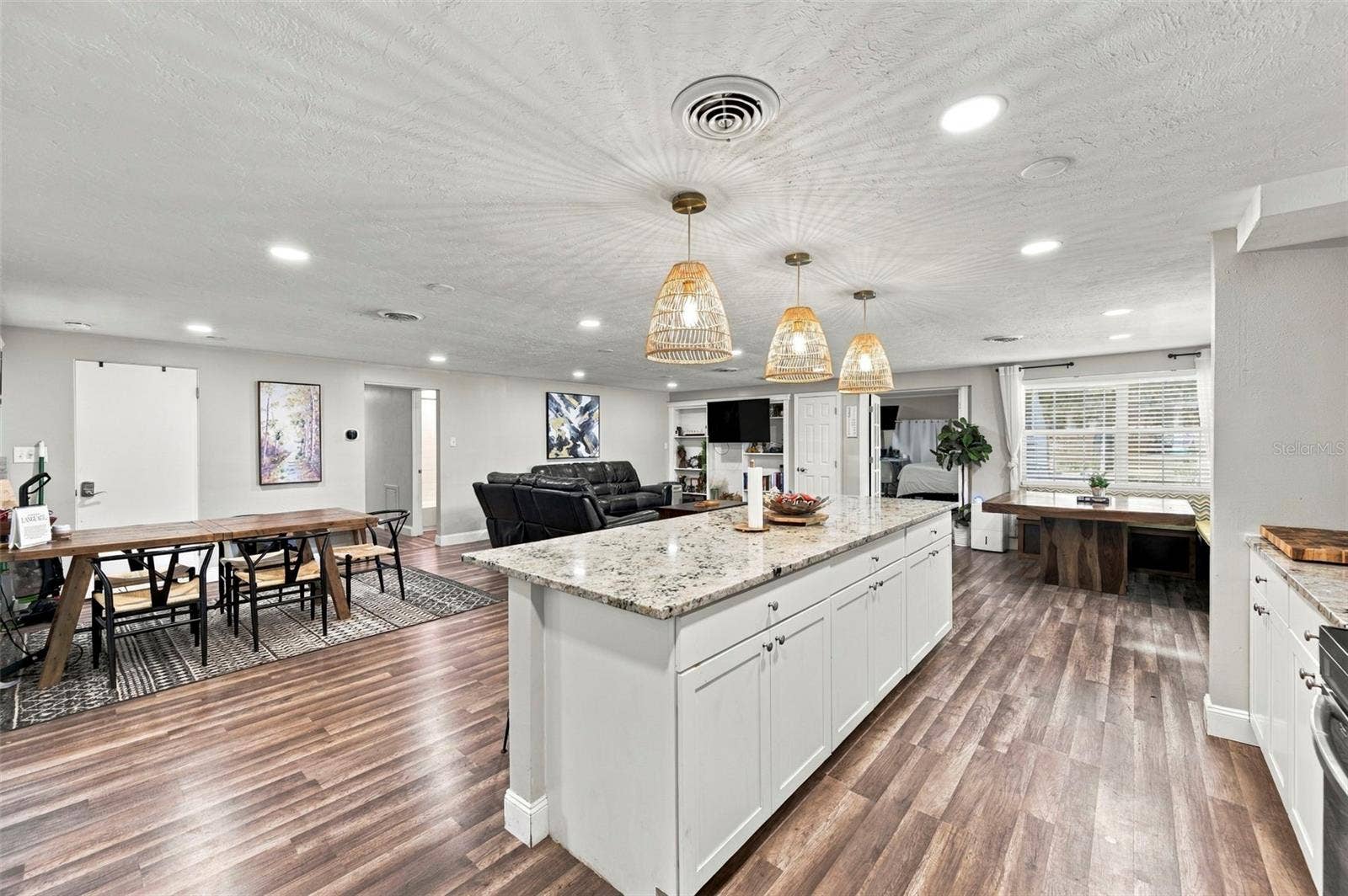5105 W COUNTRY CLUB DRIVE, Sarasota, FL 34243 5105 W COUNTRY CLUB DRIVE, Sarasota, FL 34243