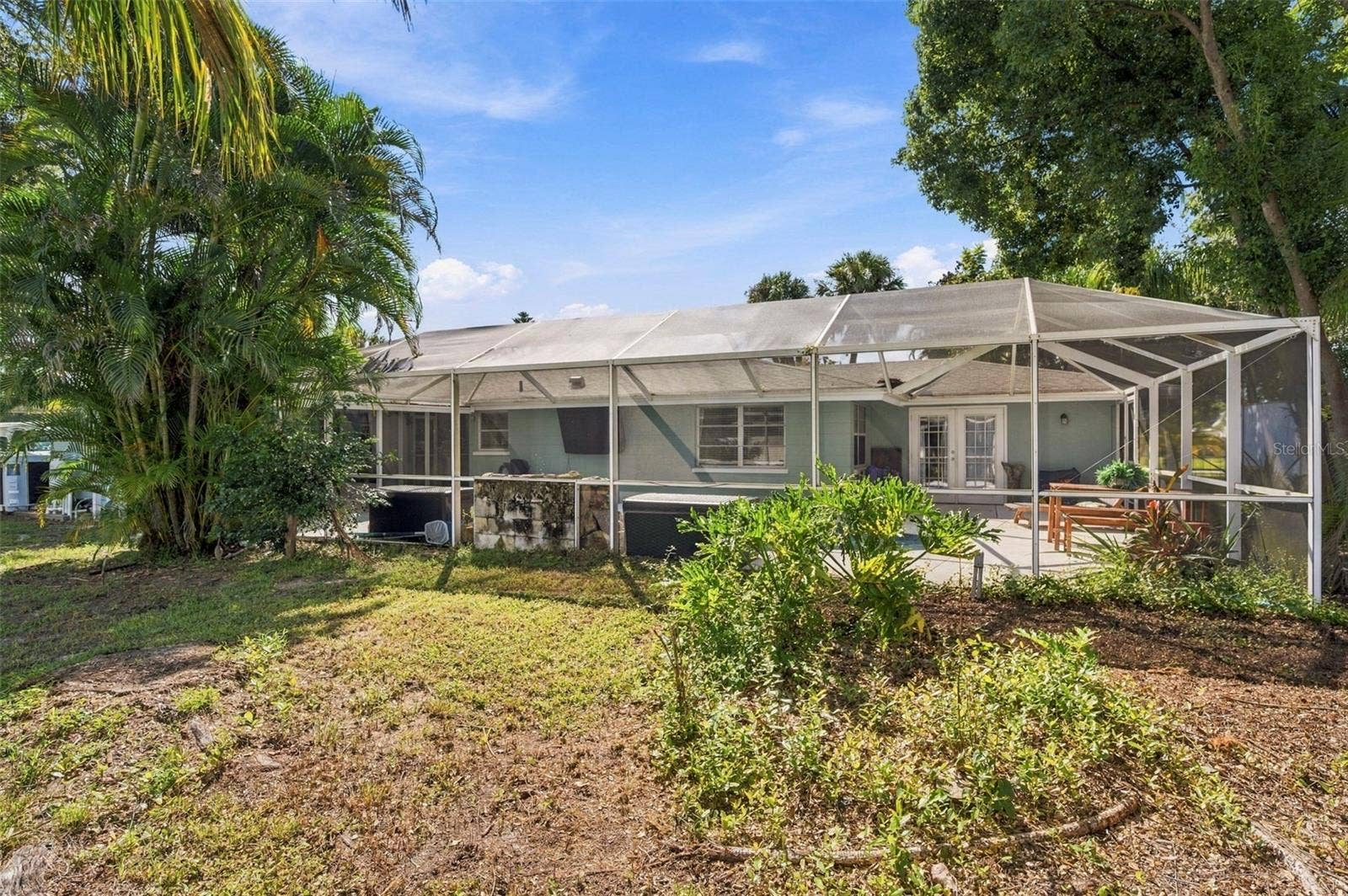 5105 W COUNTRY CLUB DRIVE, Sarasota, FL 34243 5105 W COUNTRY CLUB DRIVE, Sarasota, FL 34243