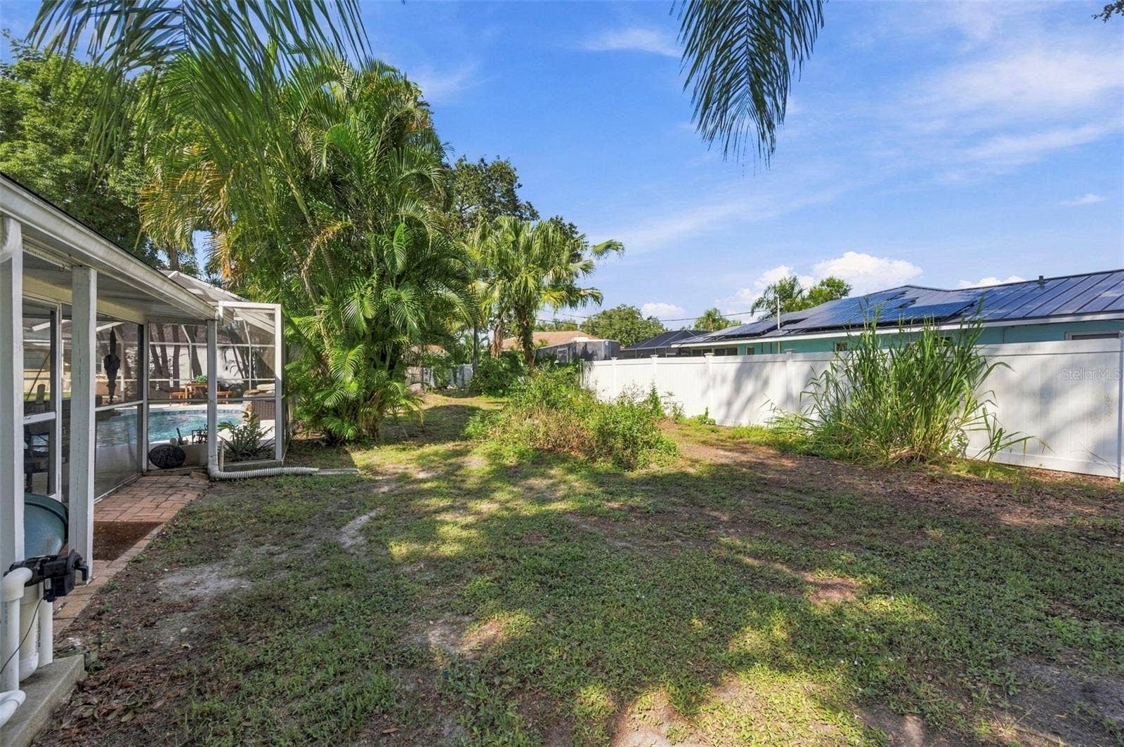 5105 W COUNTRY CLUB DRIVE, Sarasota, FL 34243 5105 W COUNTRY CLUB DRIVE, Sarasota, FL 34243