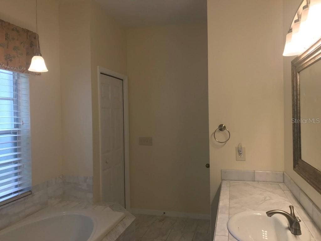 10409 MULLIGAN COURT, Tampa, FL 33647 10409 MULLIGAN COURT, Tampa, FL 33647