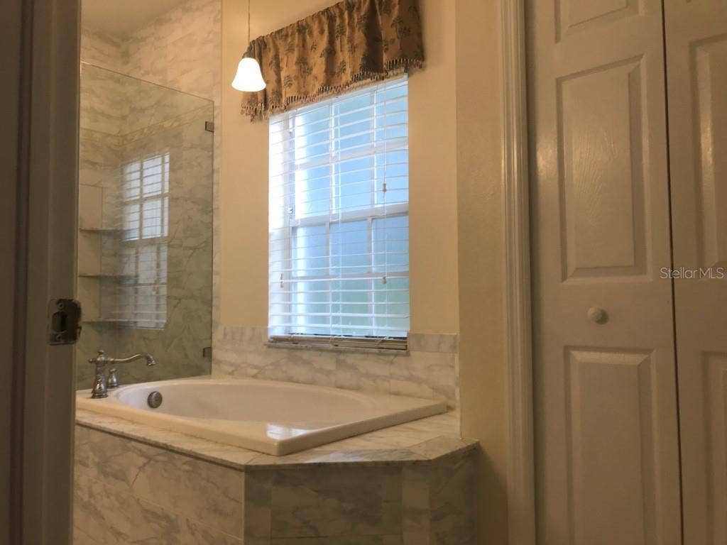 10409 MULLIGAN COURT, Tampa, FL 33647 10409 MULLIGAN COURT, Tampa, FL 33647