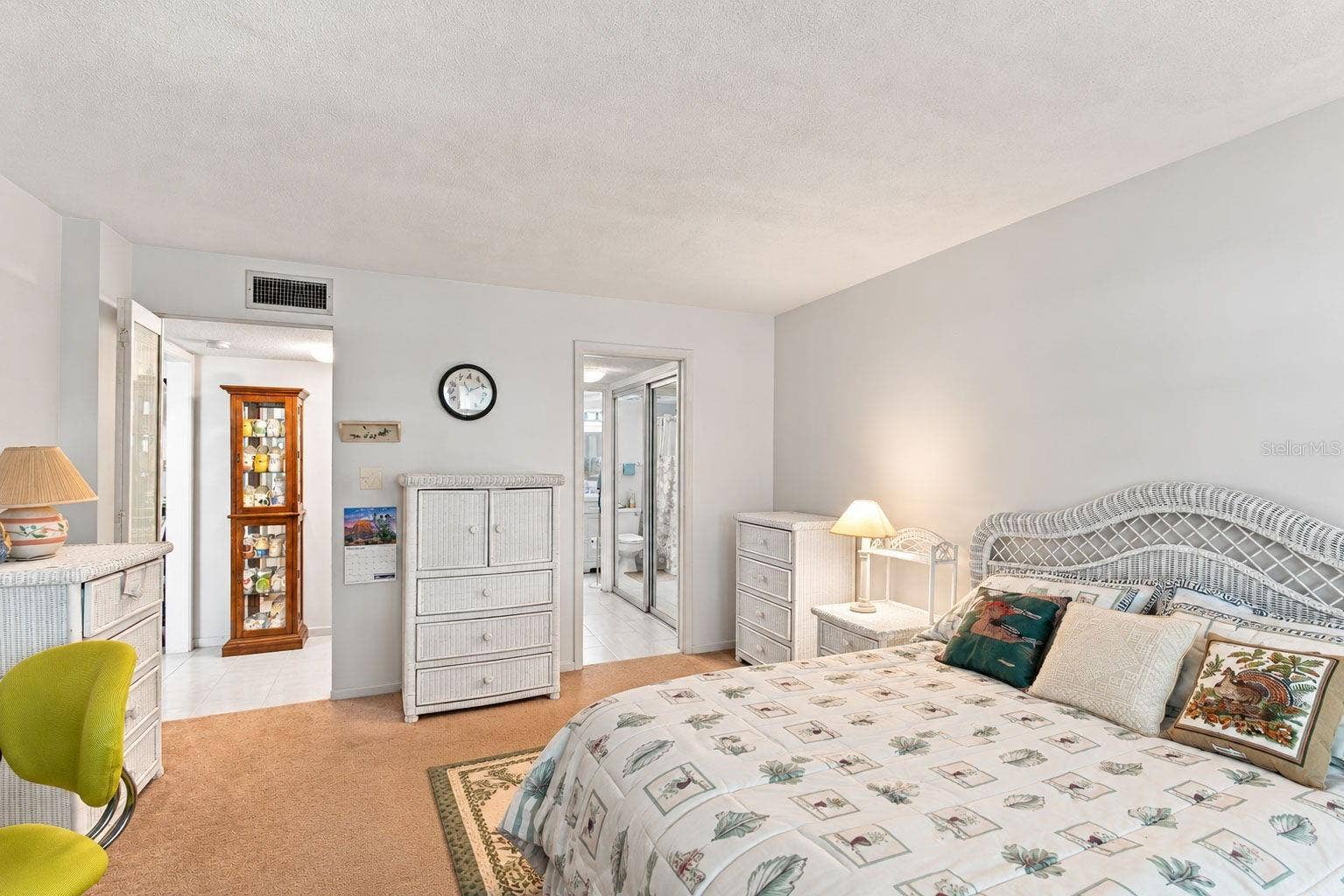 2630 PEARCE DRIVE, #211, Clearwater, FL 33764 2630 PEARCE DRIVE, #211, Clearwater, FL 33764