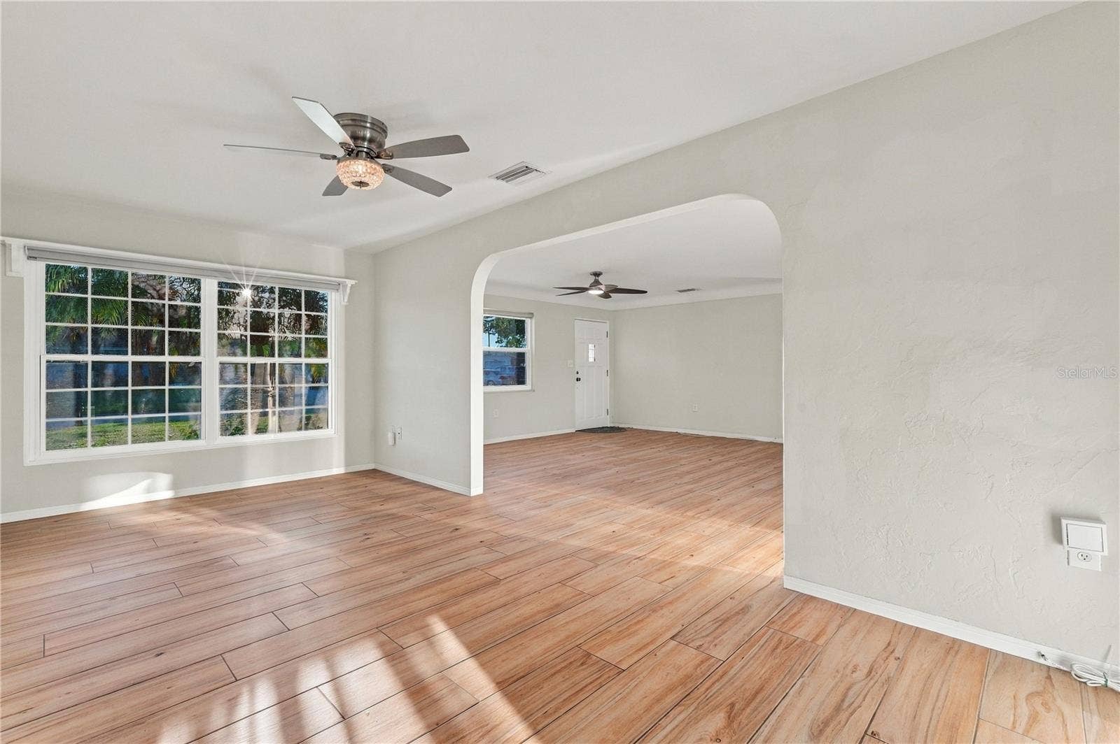 4822 60TH WAY N, Kenneth City, FL 33709