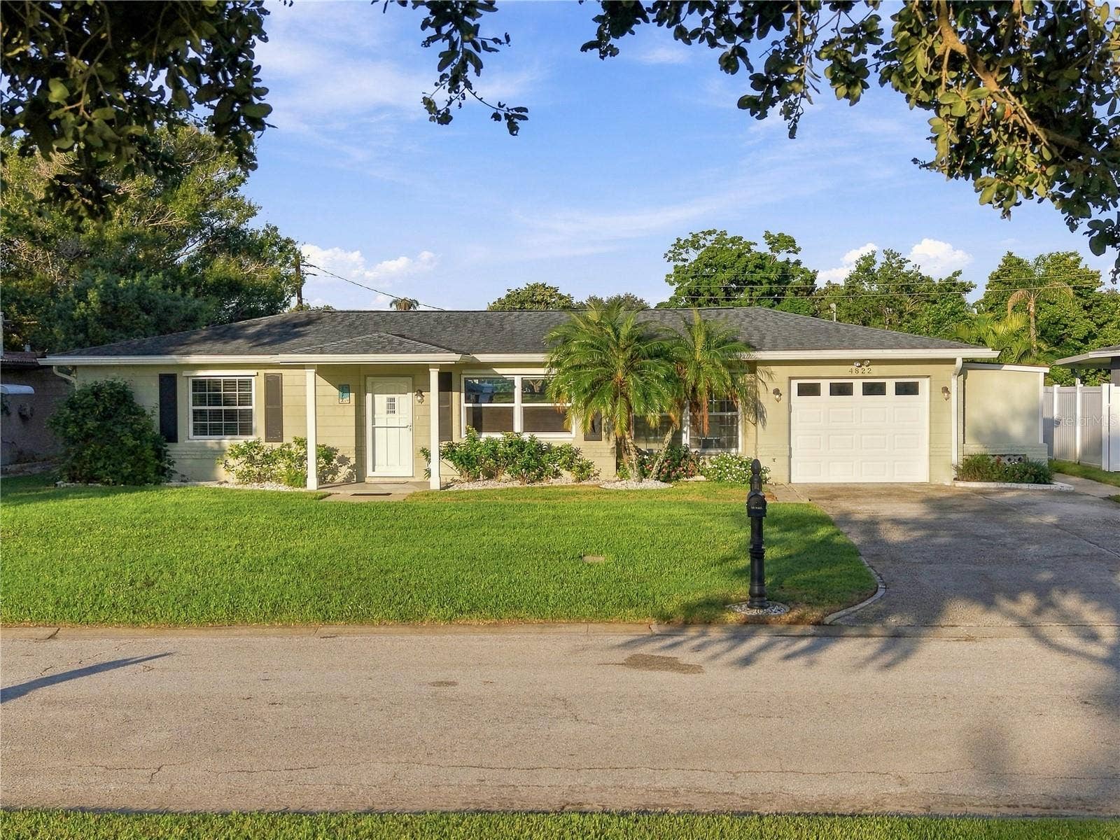 4822 60TH WAY N, Kenneth City, FL 33709