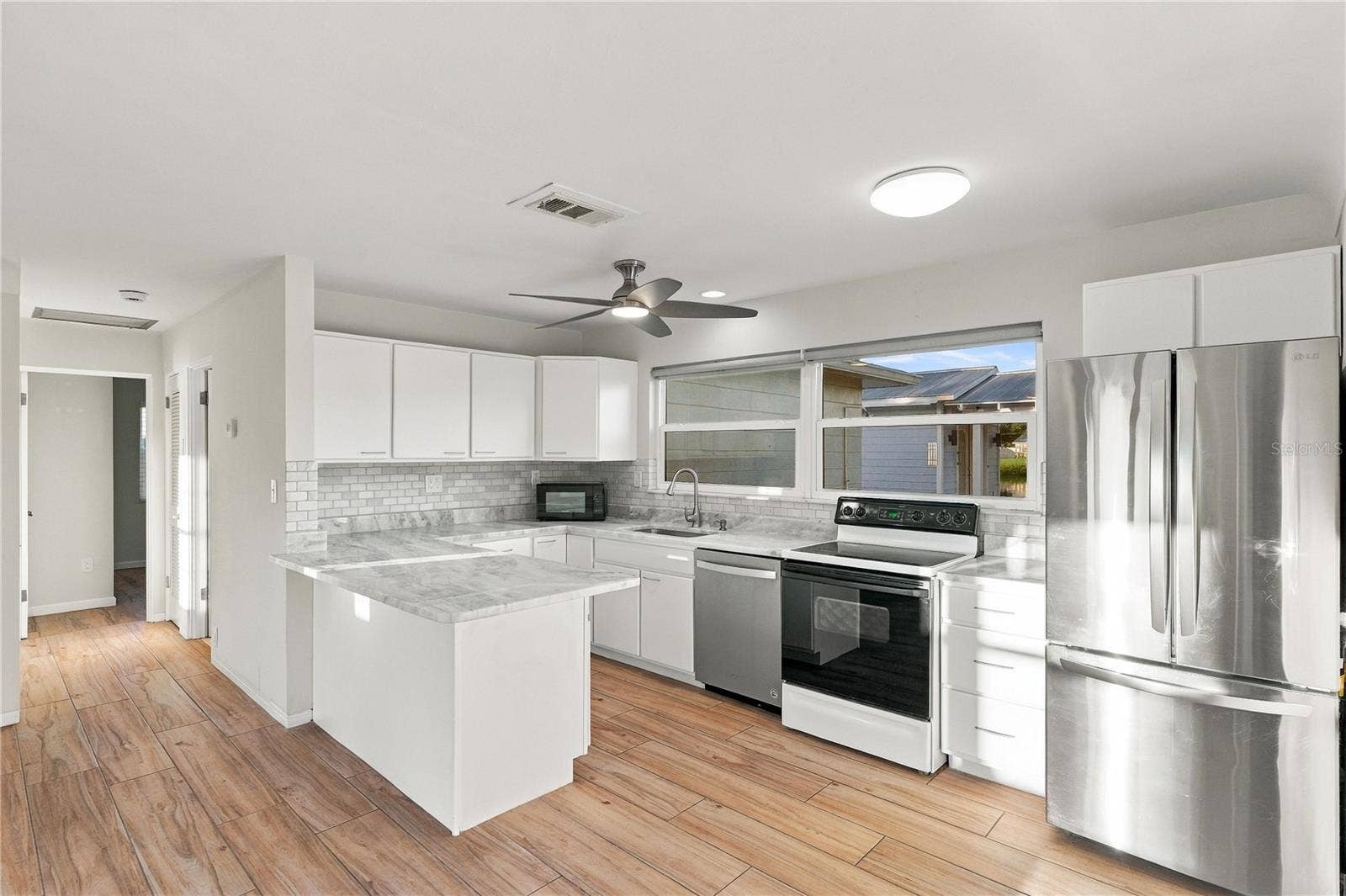 4822 60TH WAY N, Kenneth City, FL 33709