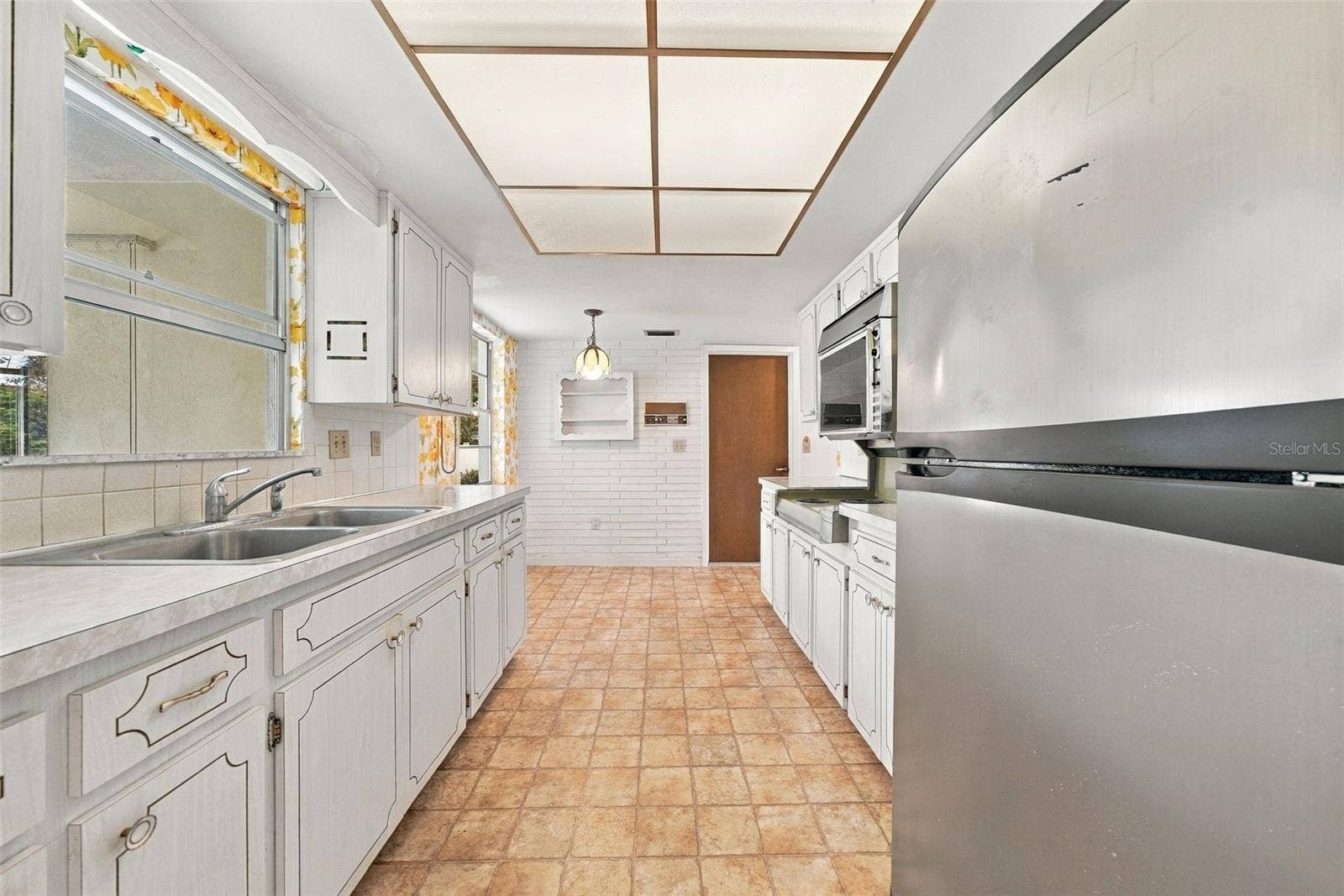 12266 69TH TERRACE, Seminole, FL 33772 Kitchen