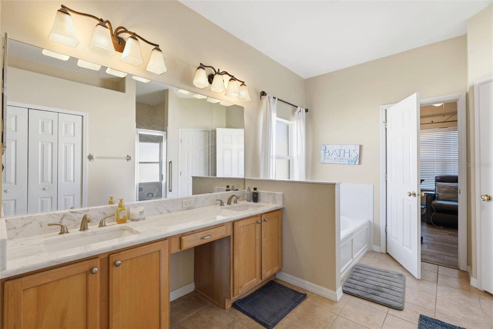 primary en suite