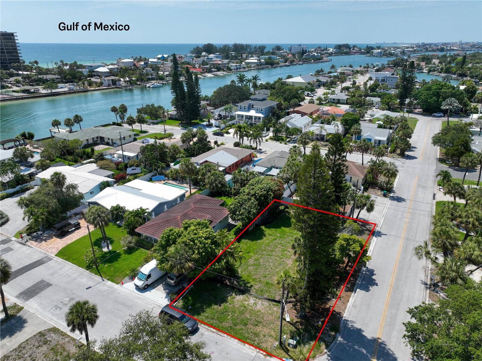 601 77TH AVENUE, St Pete Beach, FL 33706 601 77TH AVENUE, St Pete Beach, FL 33706