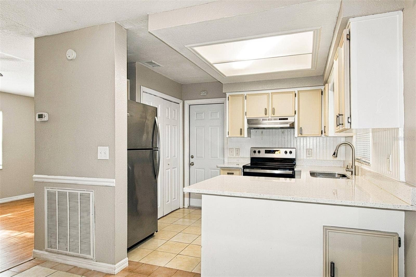 9135 MAYNARD AVENUE, New Port Richey, FL 34654 9135 MAYNARD AVENUE, New Port Richey, FL 34654