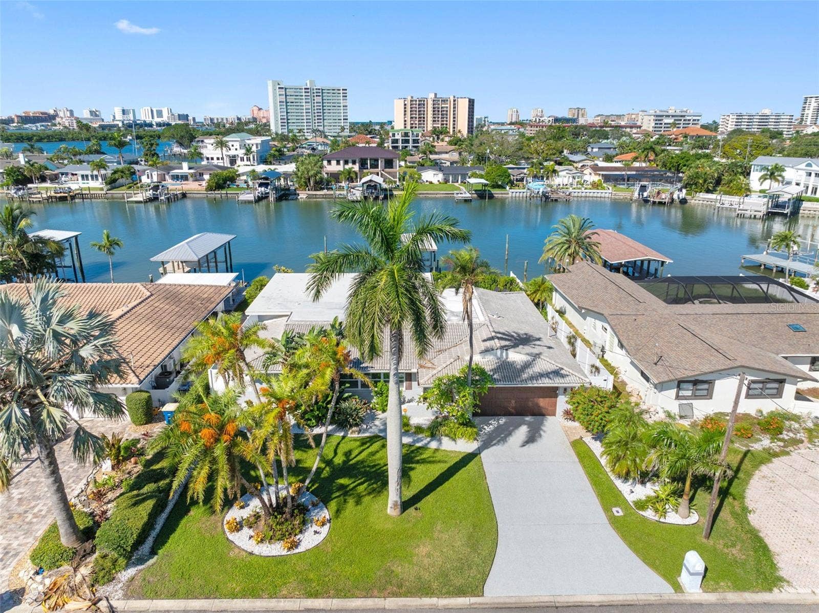 68 S WINDWARD ISLAND W, Clearwater Beach, FL 33767 68 S WINDWARD ISLAND W, Clearwater Beach, FL 33767