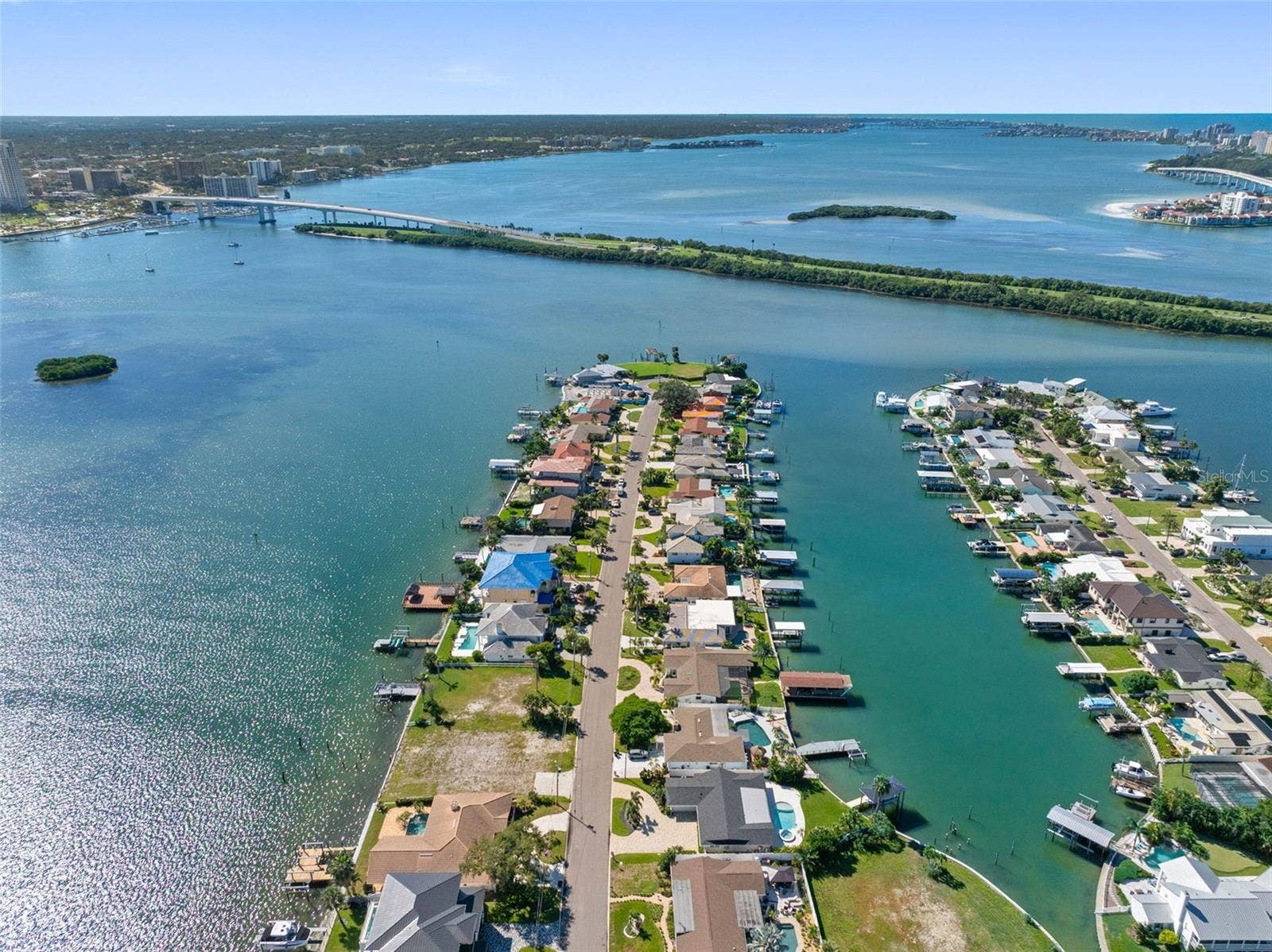 68 S WINDWARD ISLAND W, Clearwater Beach, FL 33767 68 S WINDWARD ISLAND W, Clearwater Beach, FL 33767