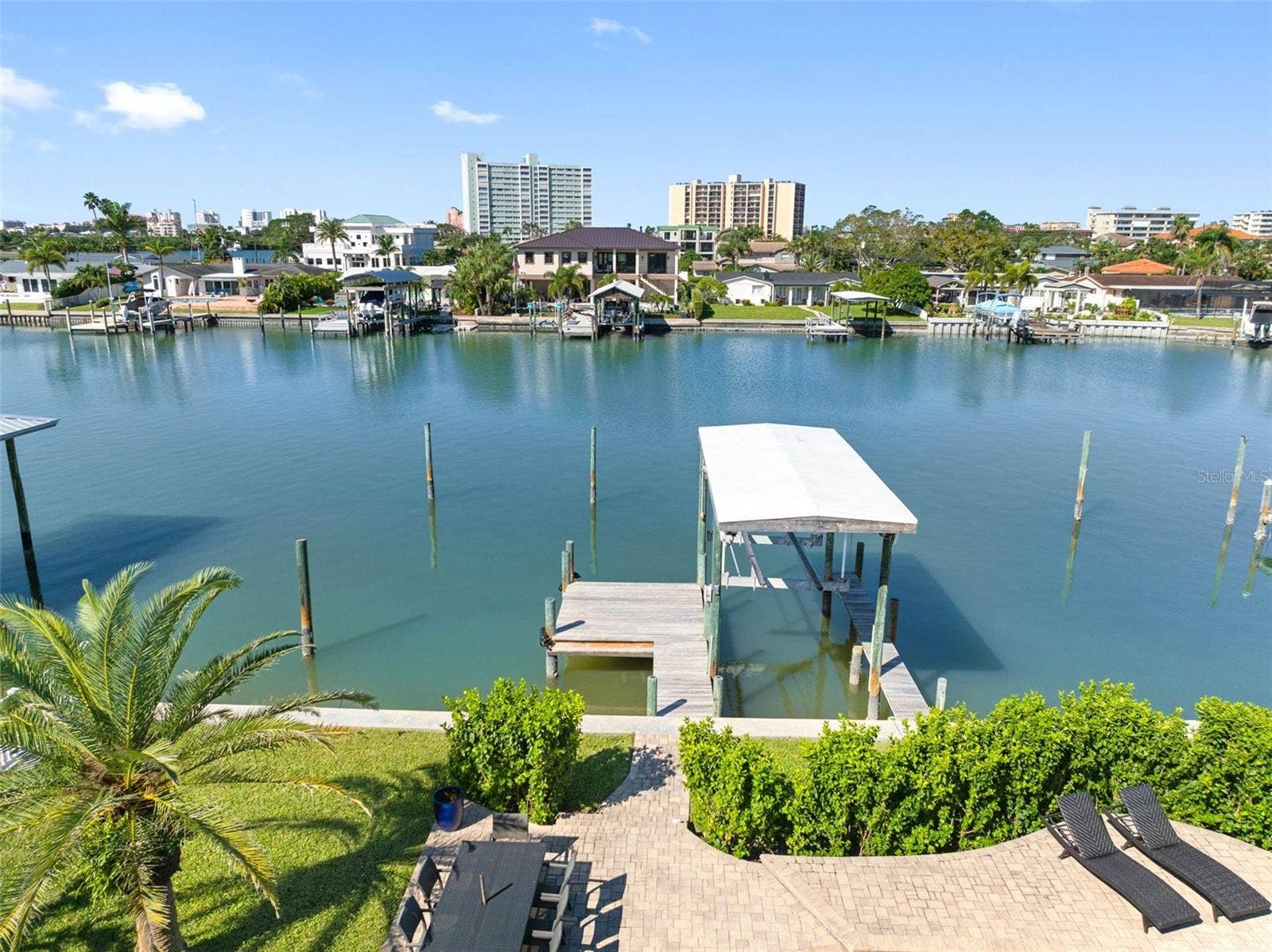 68 S WINDWARD ISLAND W, Clearwater Beach, FL 33767 68 S WINDWARD ISLAND W, Clearwater Beach, FL 33767